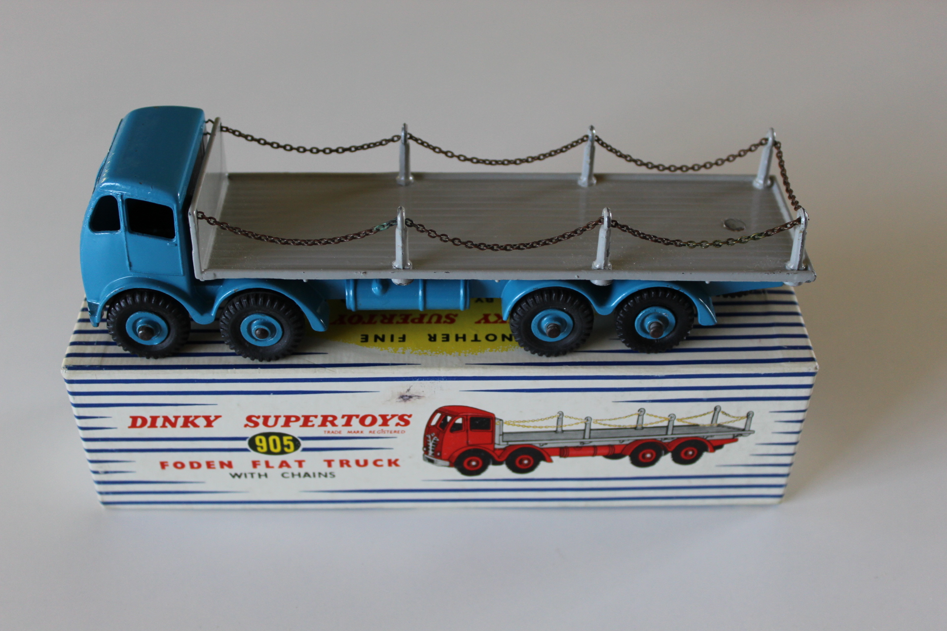 foden 2nd cab chain lorry dinky toys 905