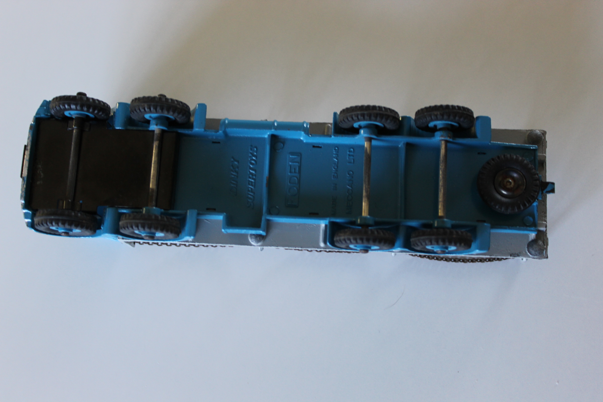 foden 2nd cab chain lorry dinky toys 905 base