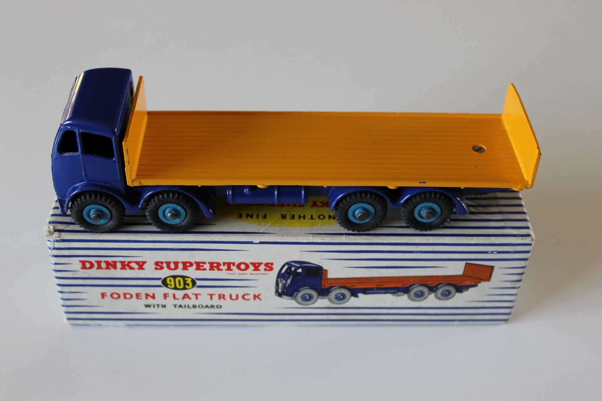 foden 2nd cab tailboard dinky toys 903