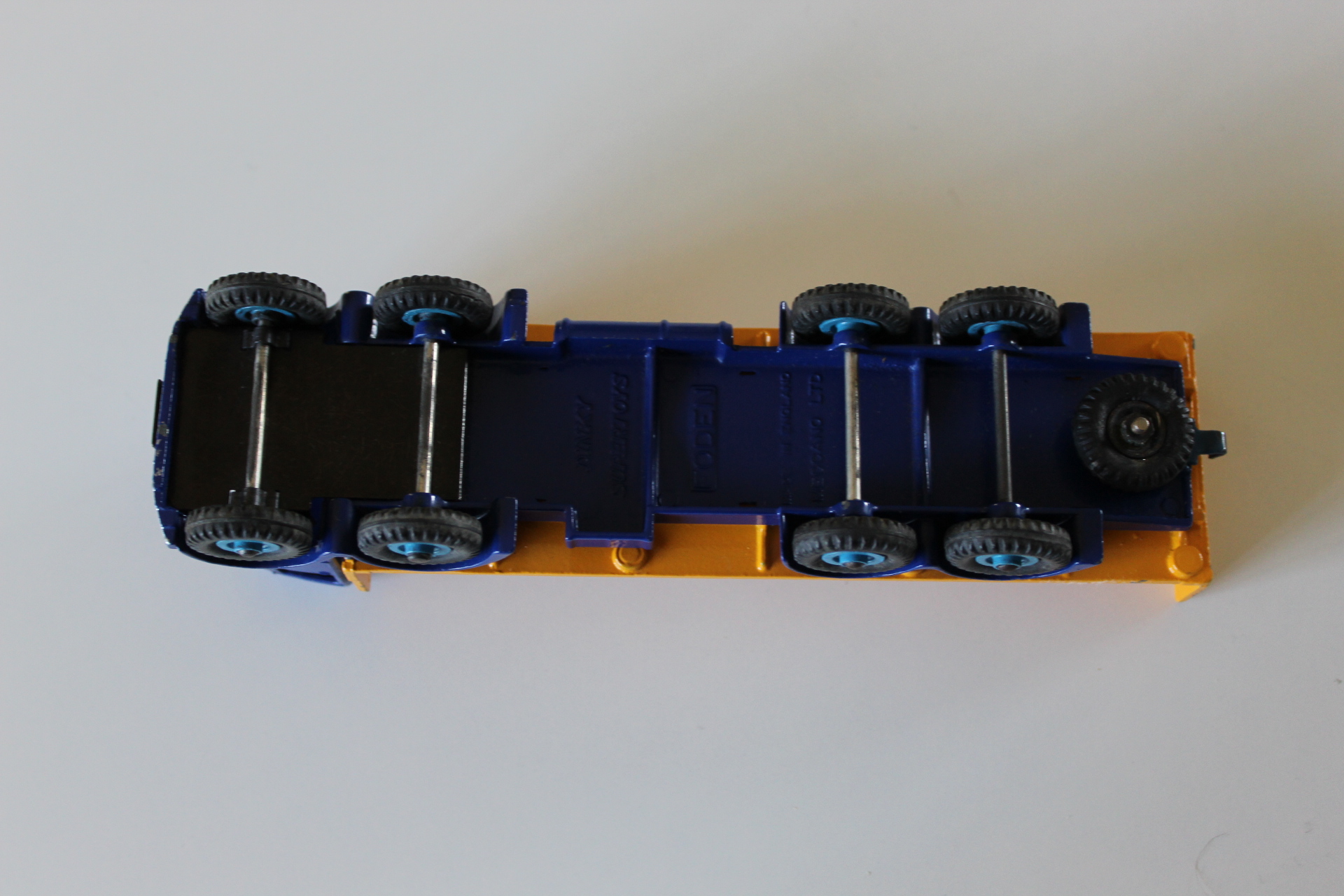 foden 2nd cab tailboard dinky toys 903 base