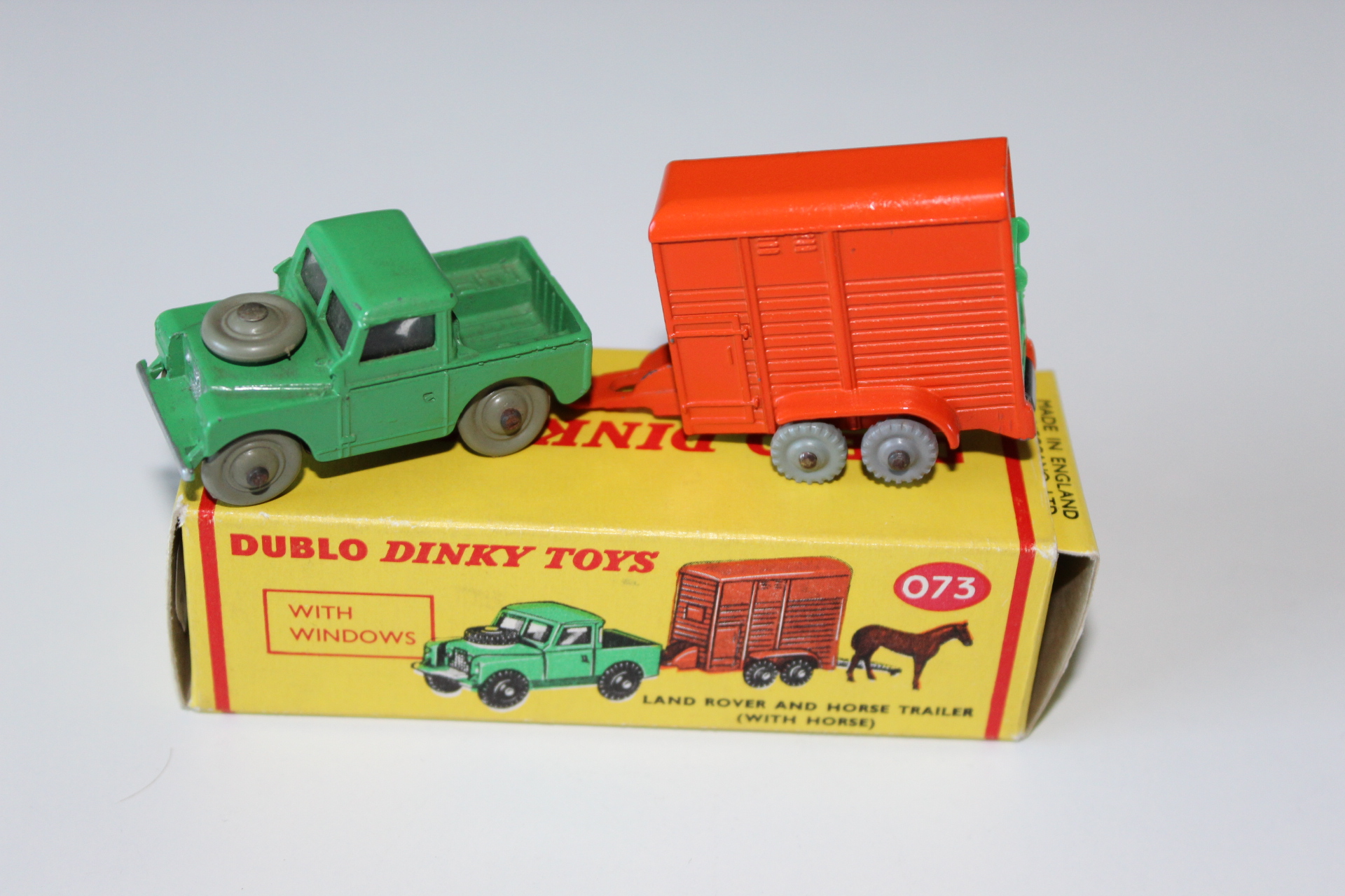 land rover and trailer horsebox dublo toys 073