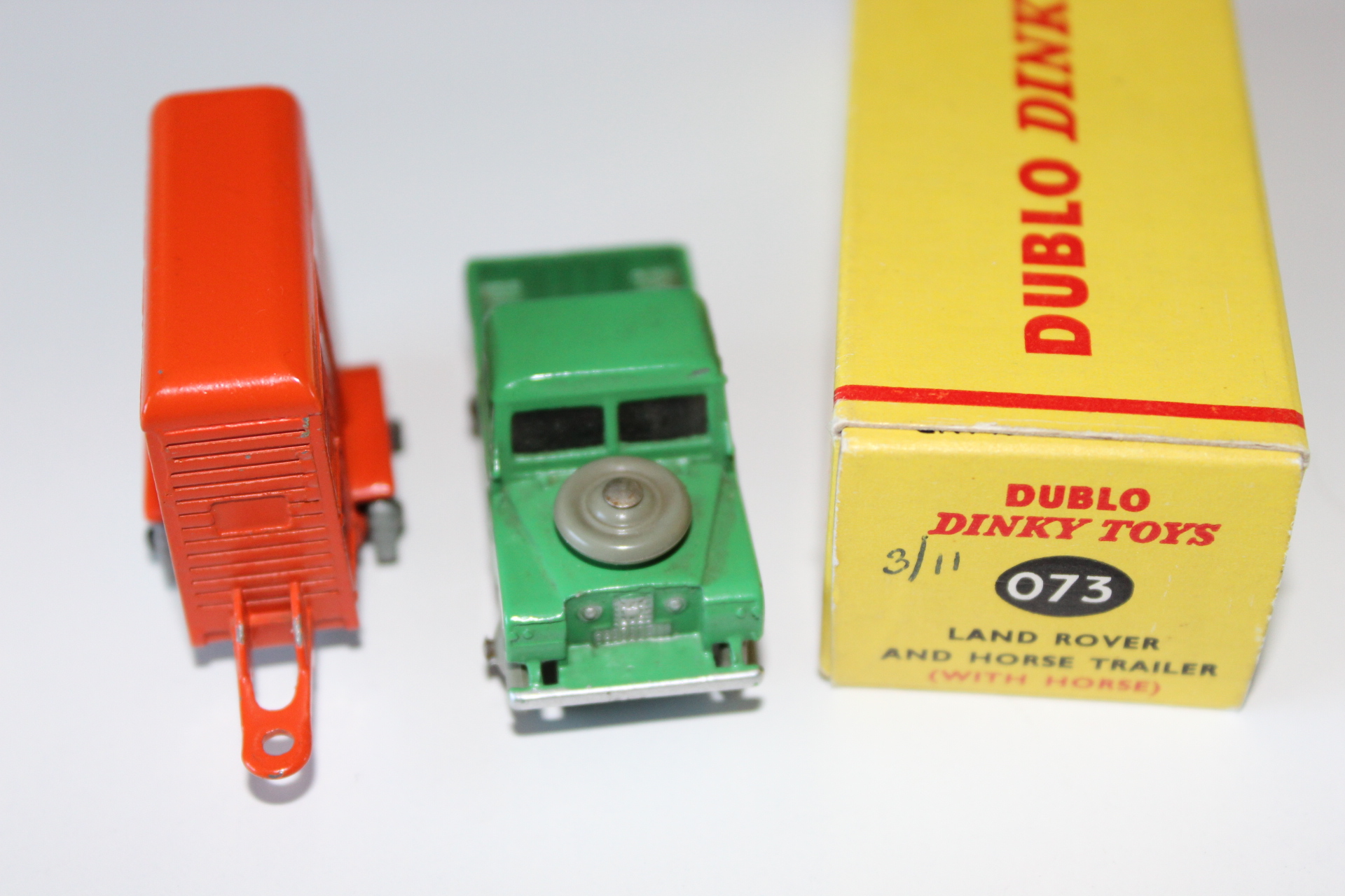 land rover and trailer horsebox dublo toys 073 front