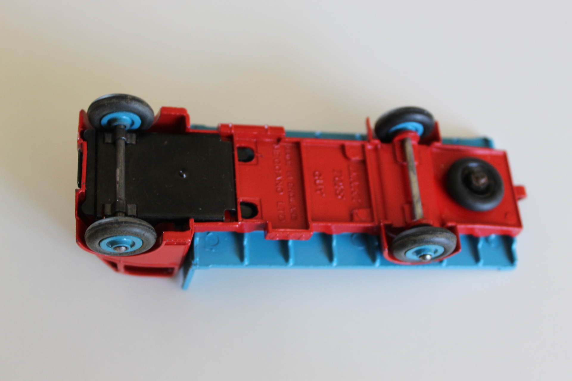 guy flat truck dinky toys 512 base