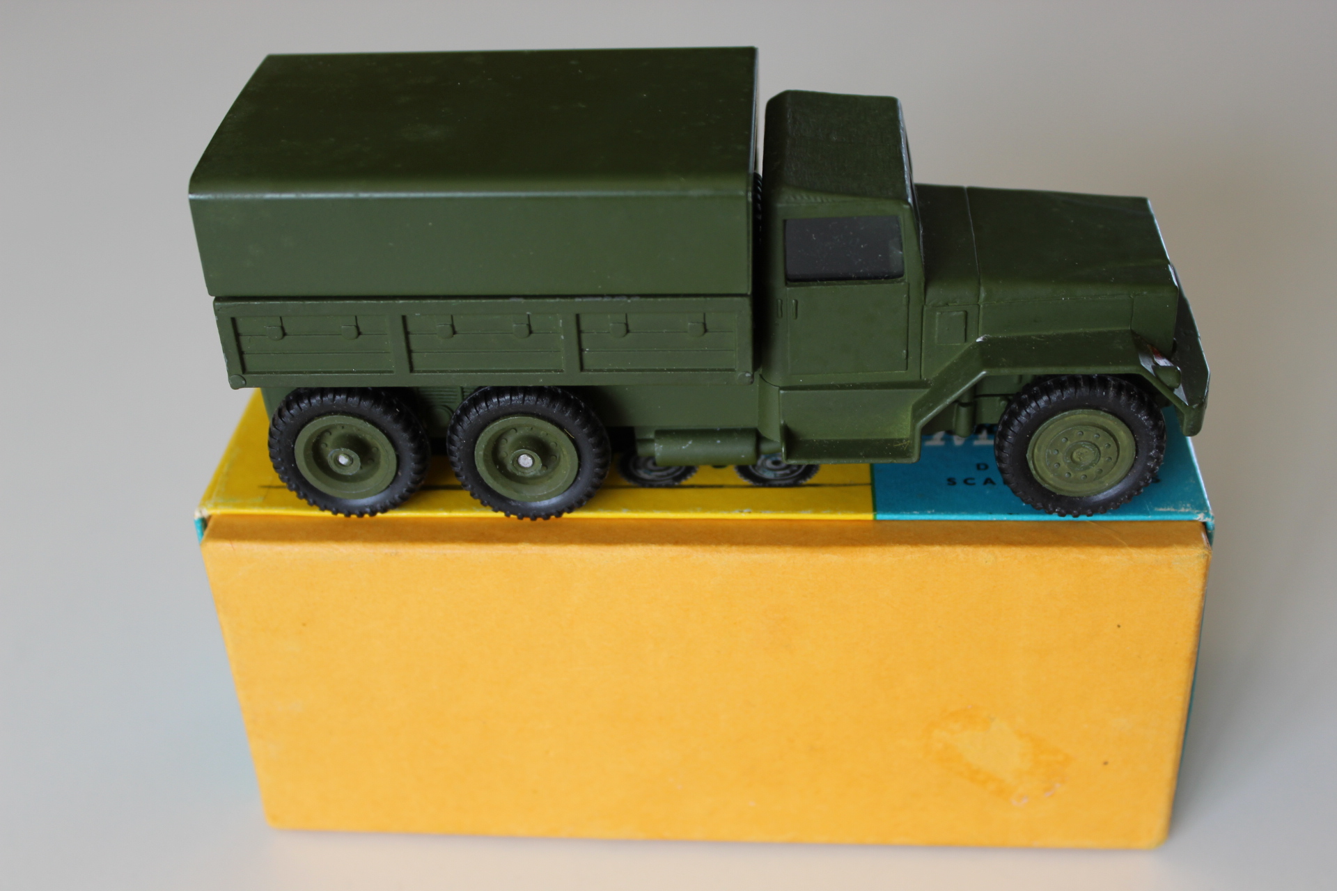 international 6x6 army truck corgi toys 1118 side