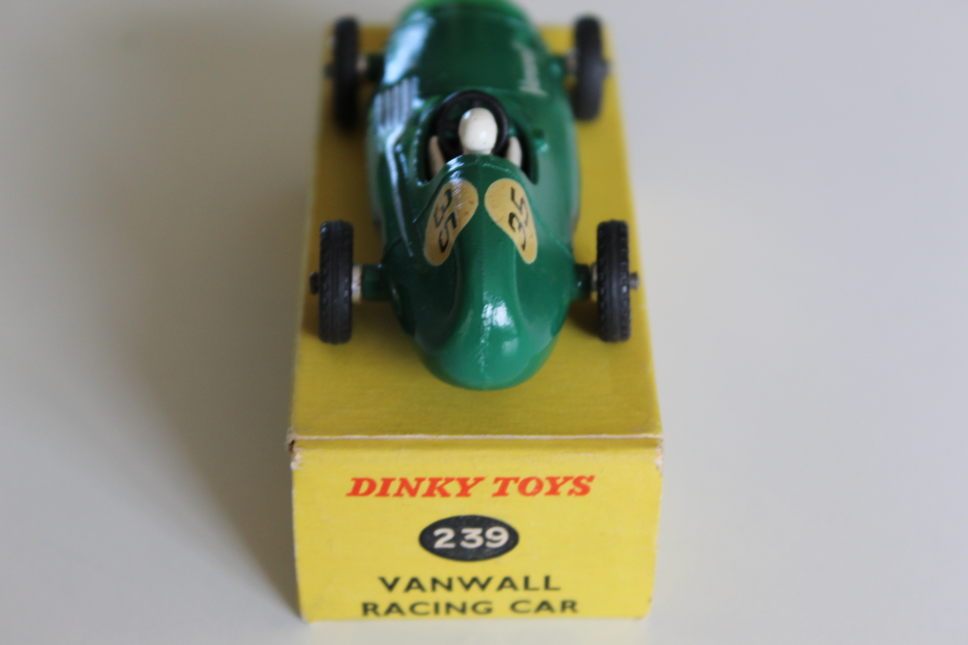vanwall racing car dinky toys 239 back