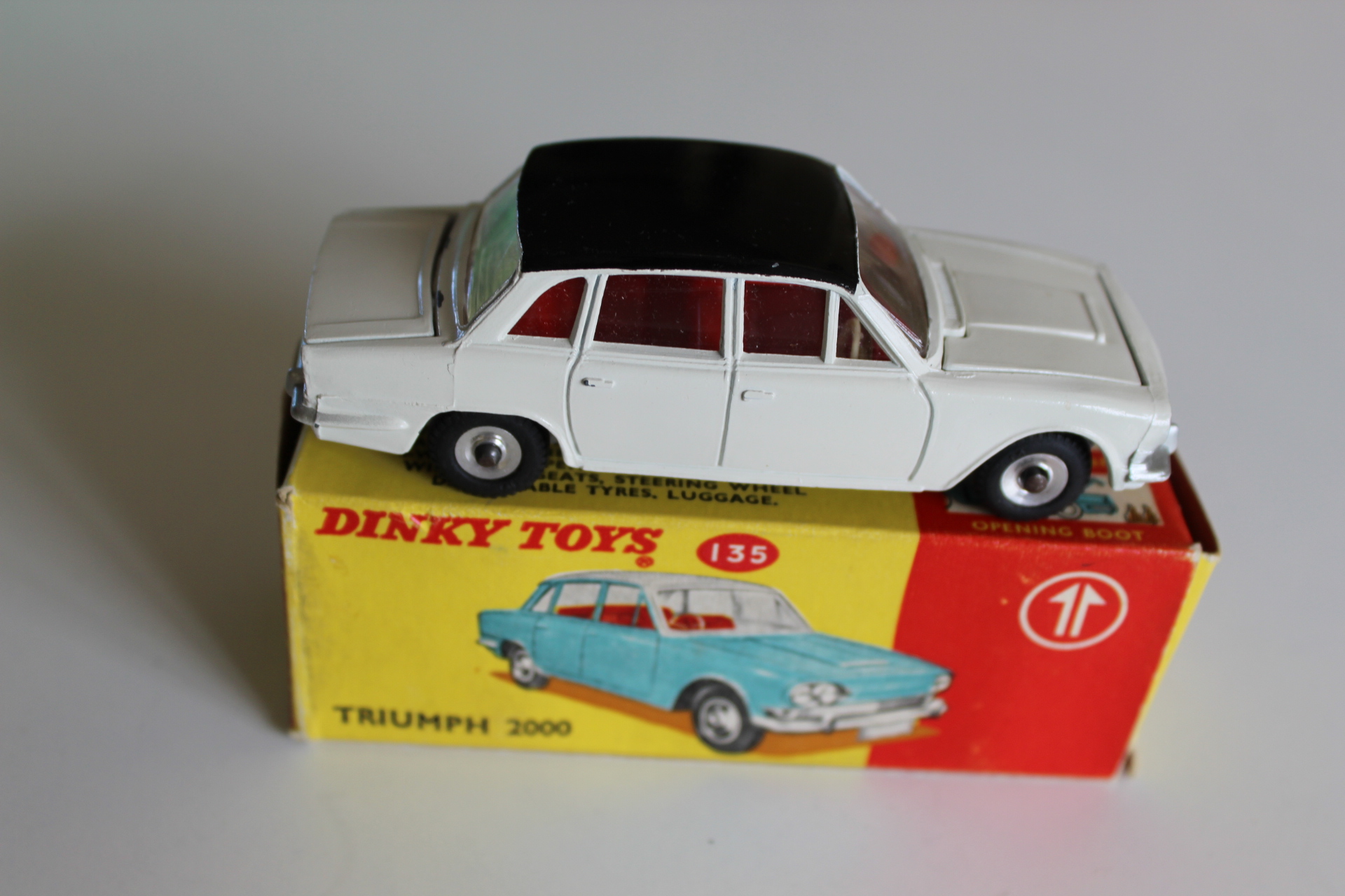 triumph 2000 promotional dinky toys 135 side