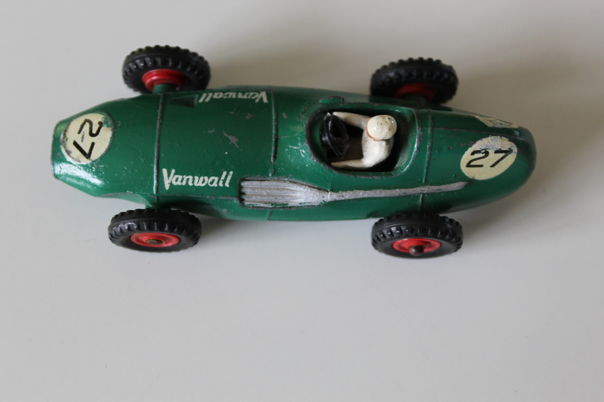 vanwall racing car 27 dinky toys 239 top