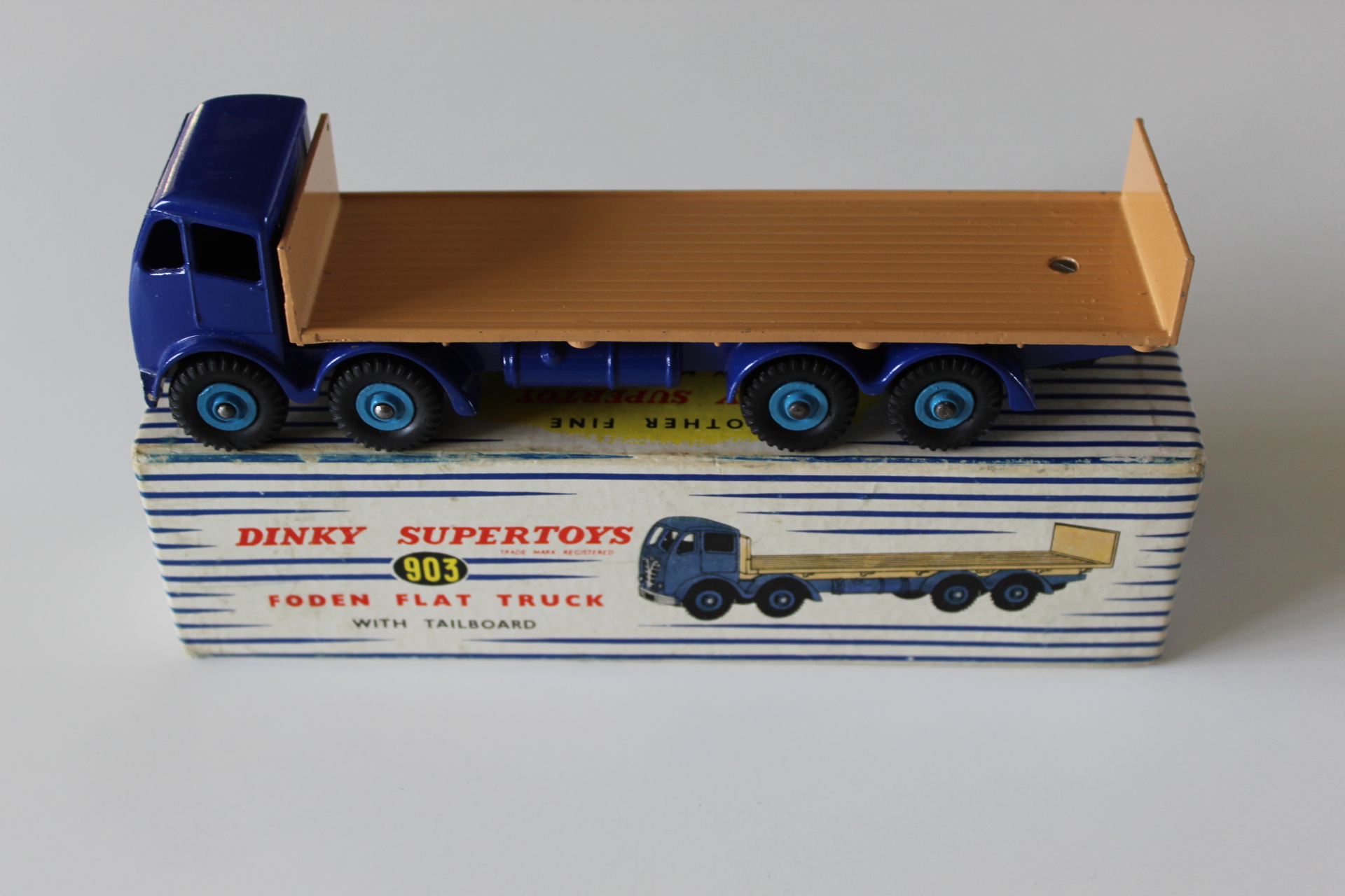 foden 2nd cab tailboard dinky toys 903