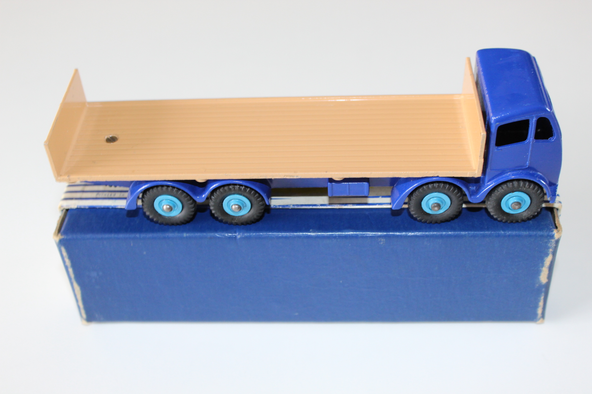 foden 2nd cab tailboard dinky toys 903 side
