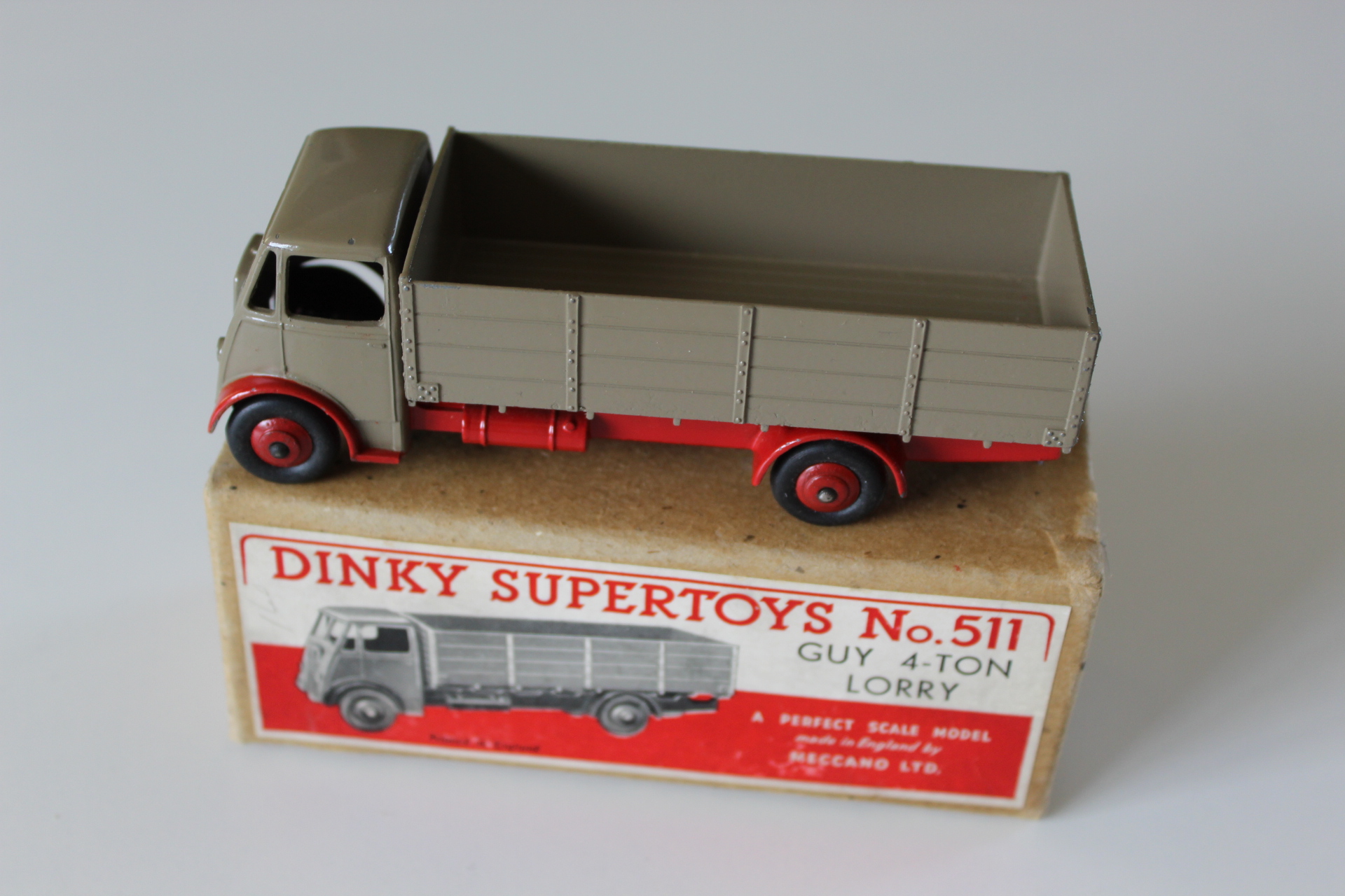 guy wagon dinky toys 511