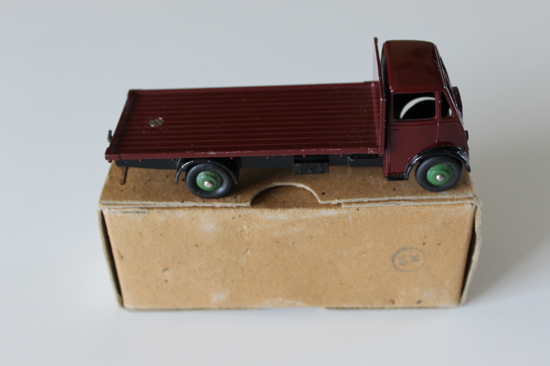 guy flat truck dinky toys 512 side