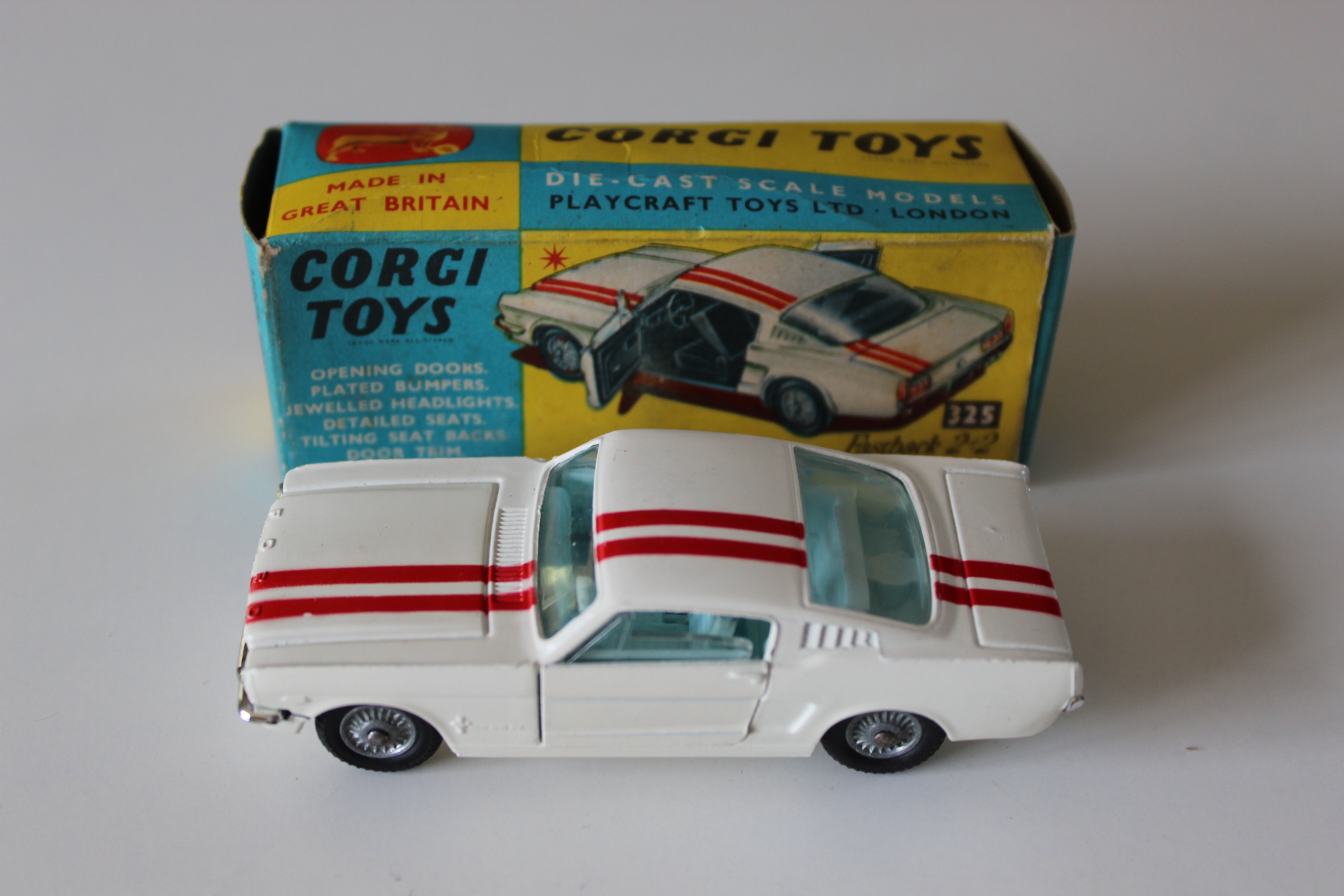ford mustang competition corgi toys 325