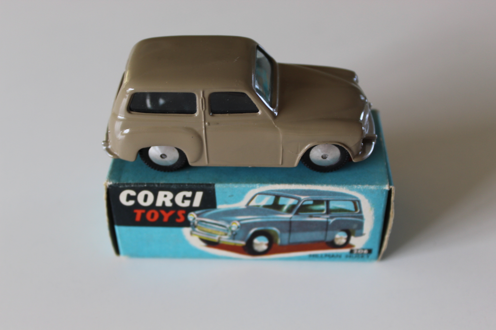 hillman husky corgi toys 206 side