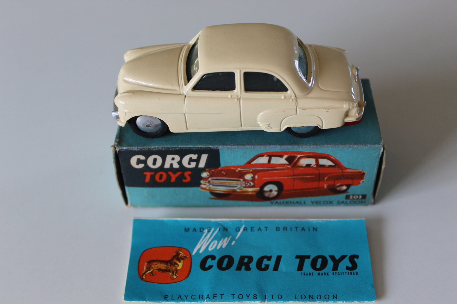 vauxhall velox corgi toys 203
