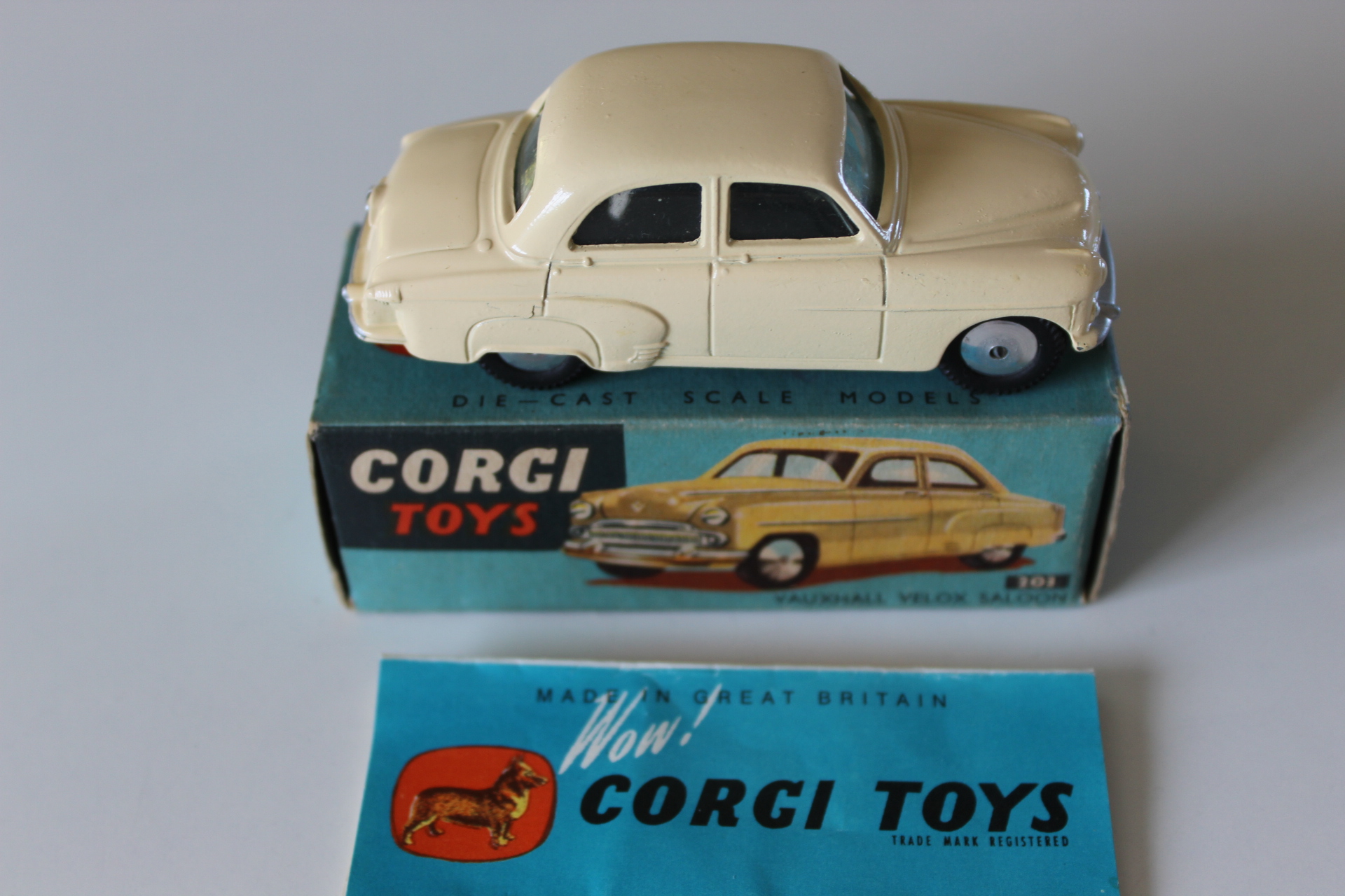 vauxhall velox corgi toys 203 side