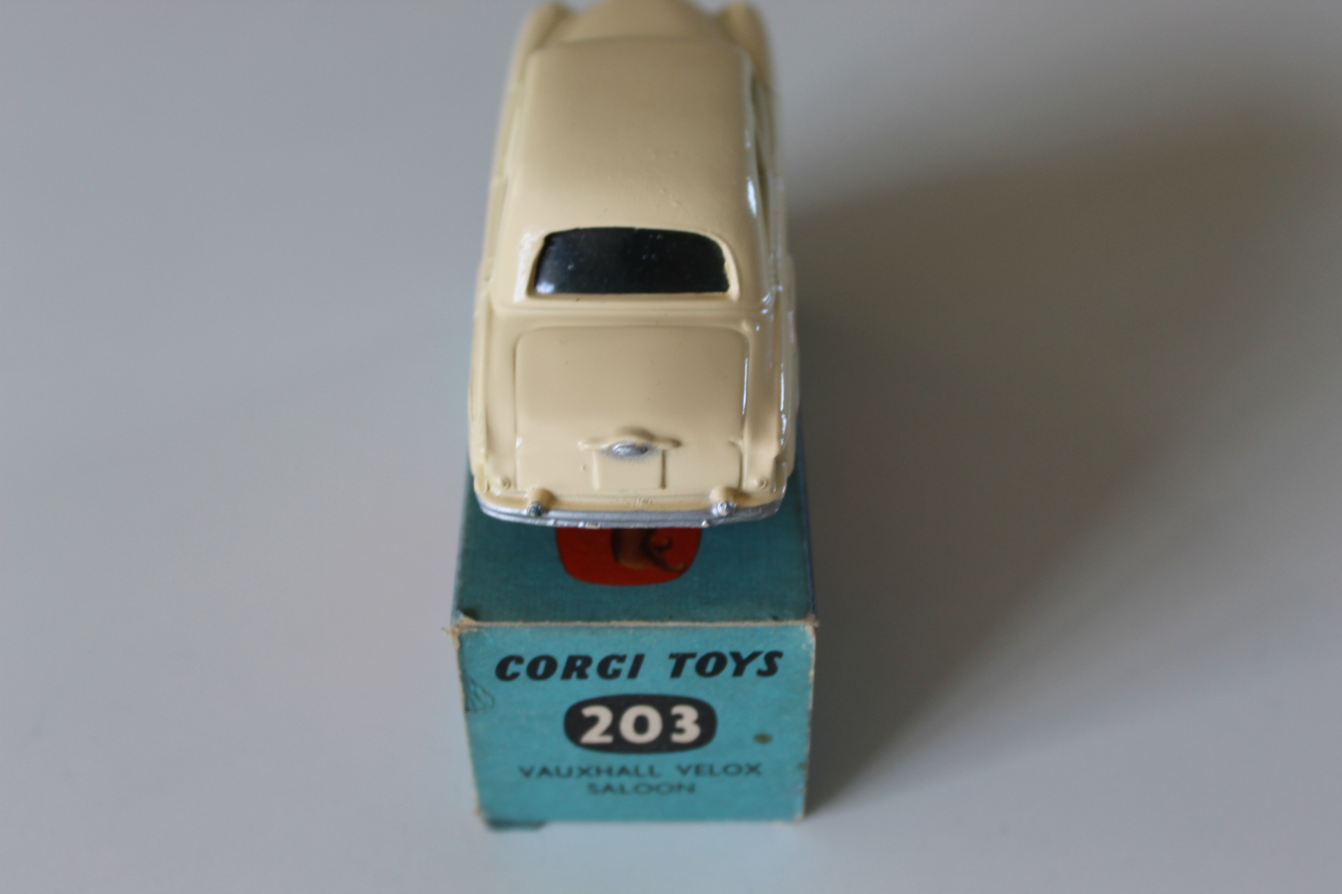 vauxhall velox corgi toys 203 back