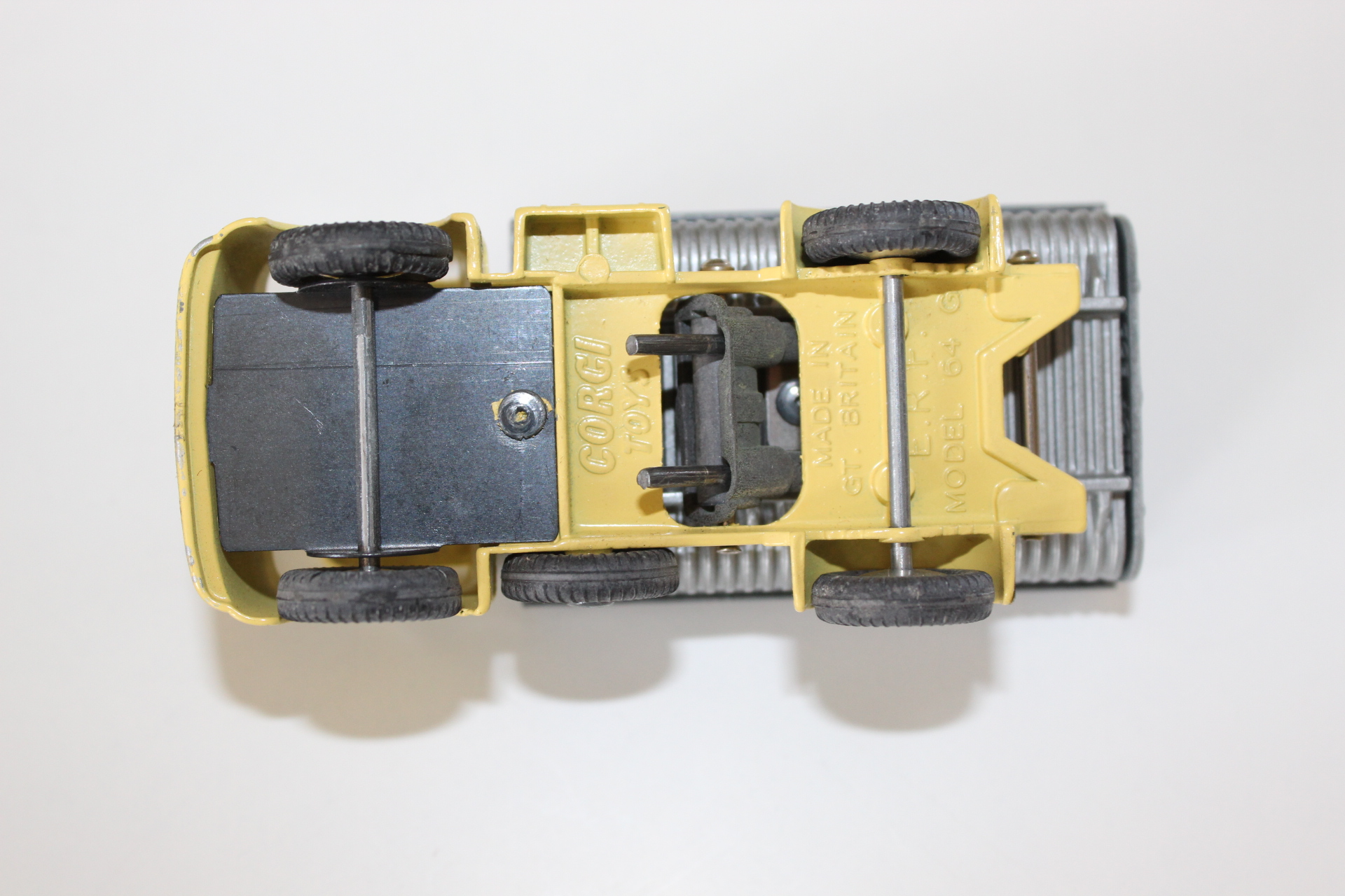neville cement tipper body on e.r.f. chassis corgi toys 460 base
