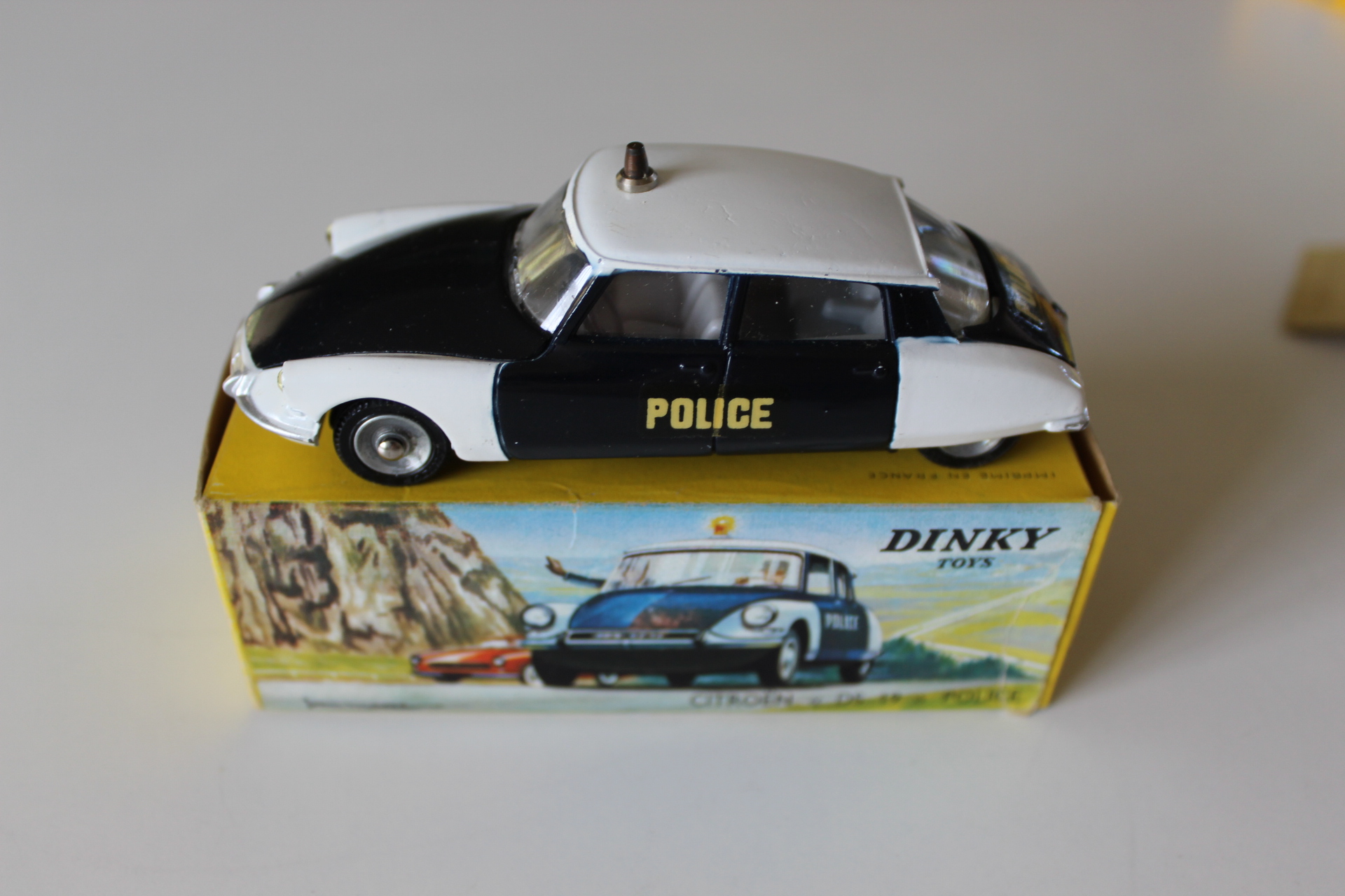 citroen ds19 police car french dinky toys 501