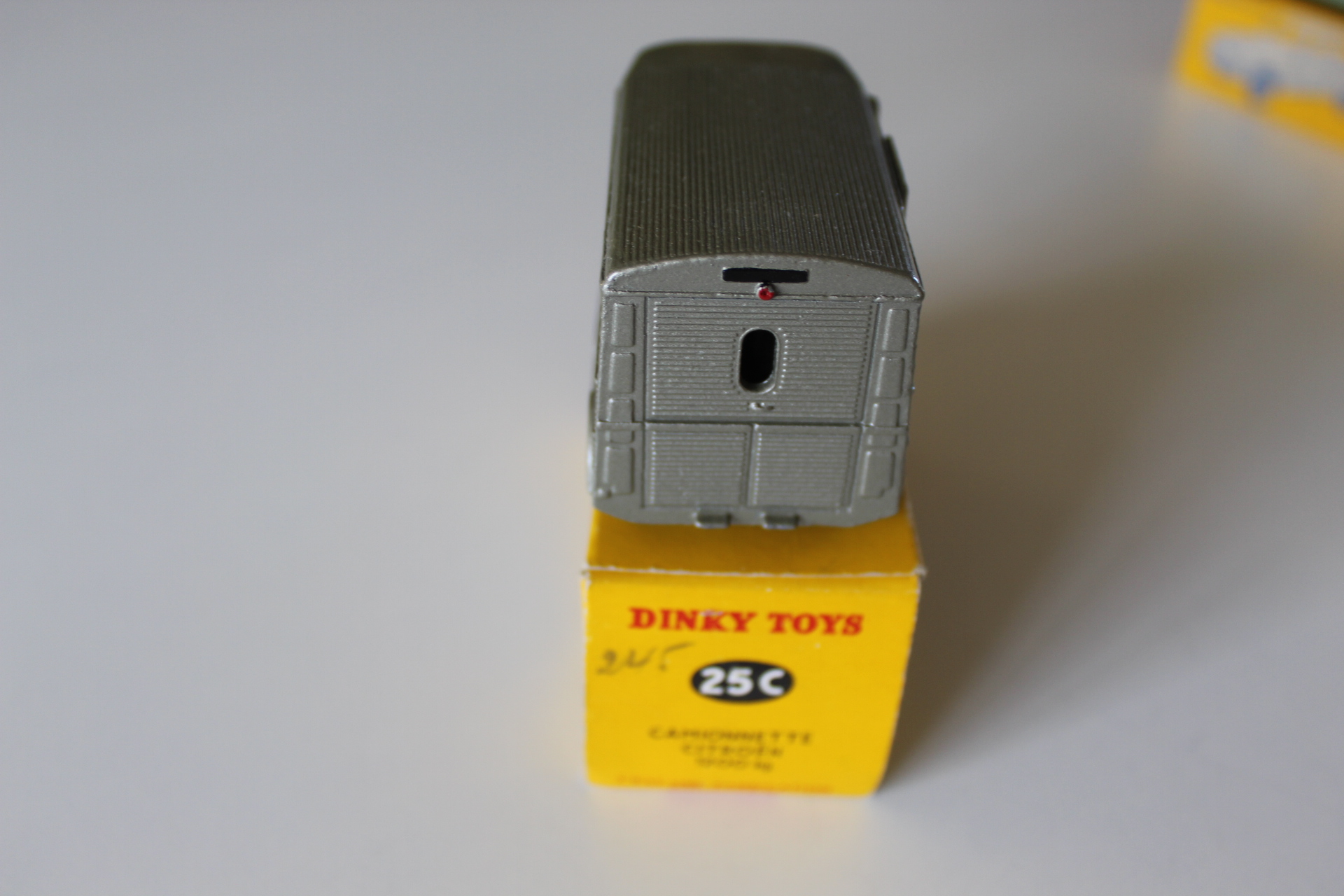citroen 1200kg van french dinky 25c back