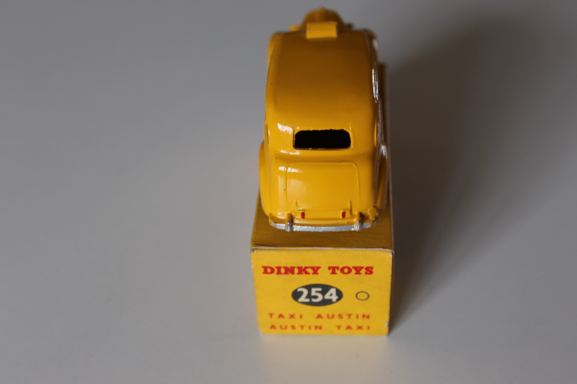 austin taxi dinky toys 254 back