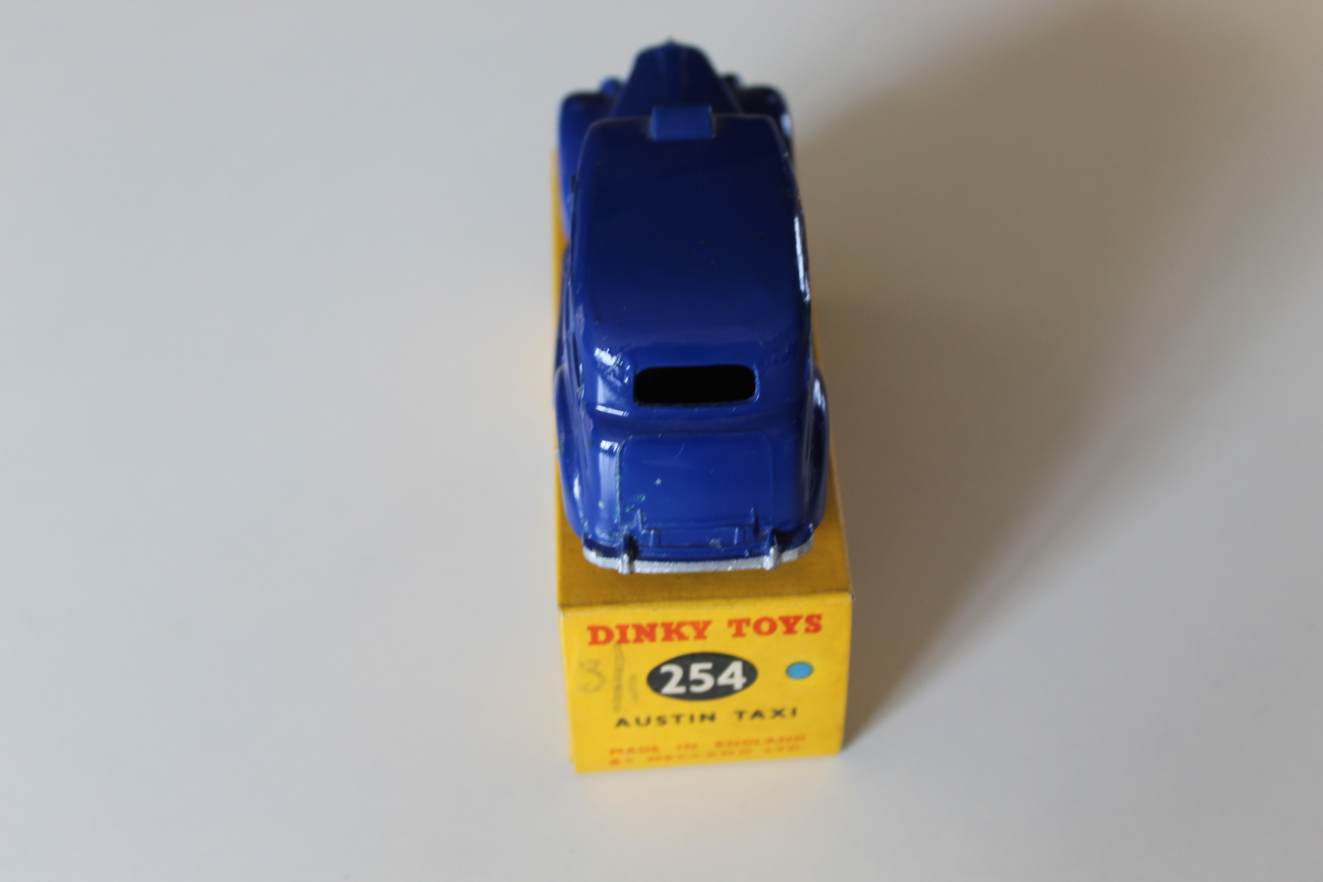 austin taxi dinky toys 254 back