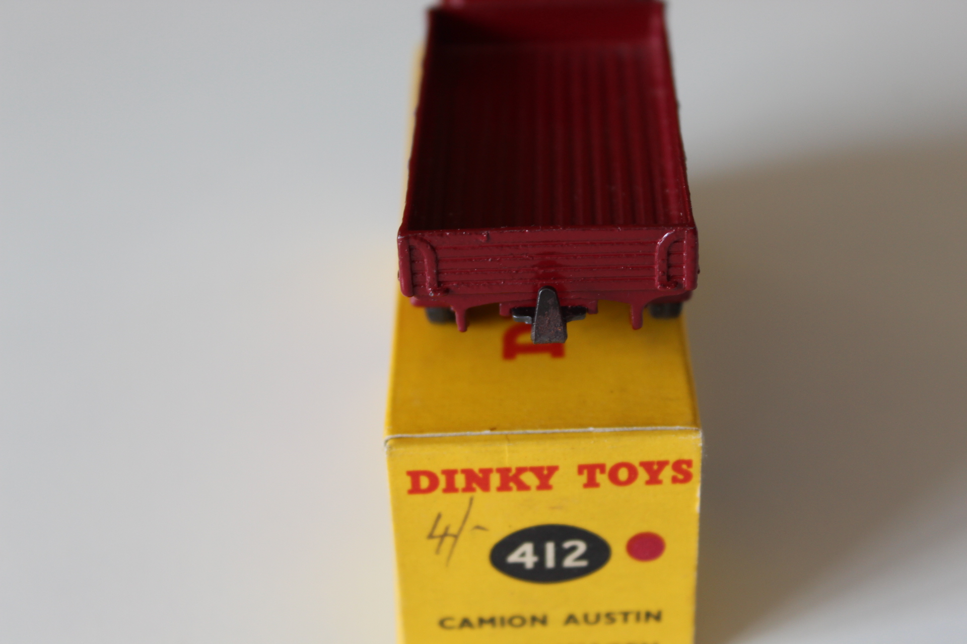 austin wagon dinky toys 412 back
