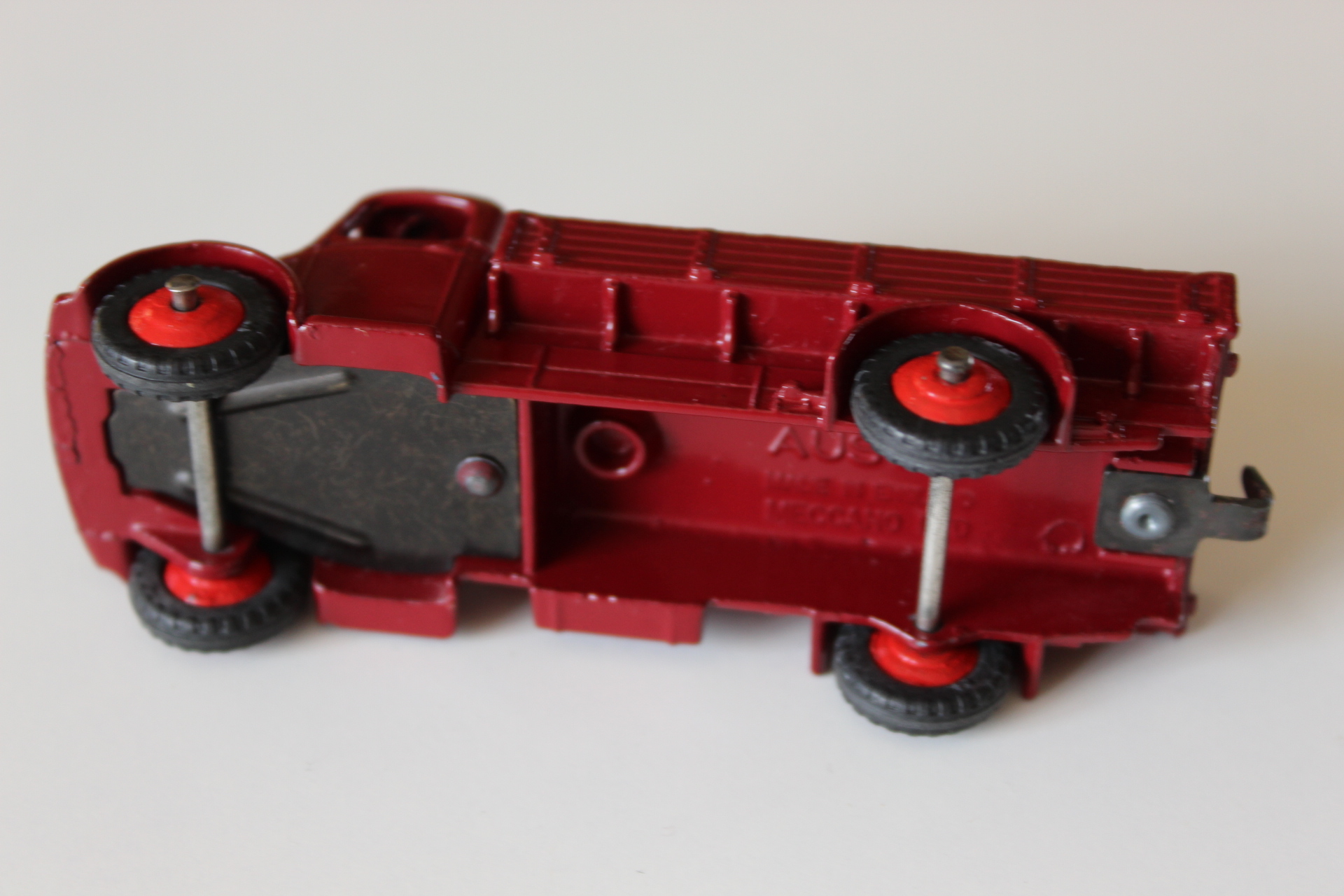 austin wagon dinky toys 412 base