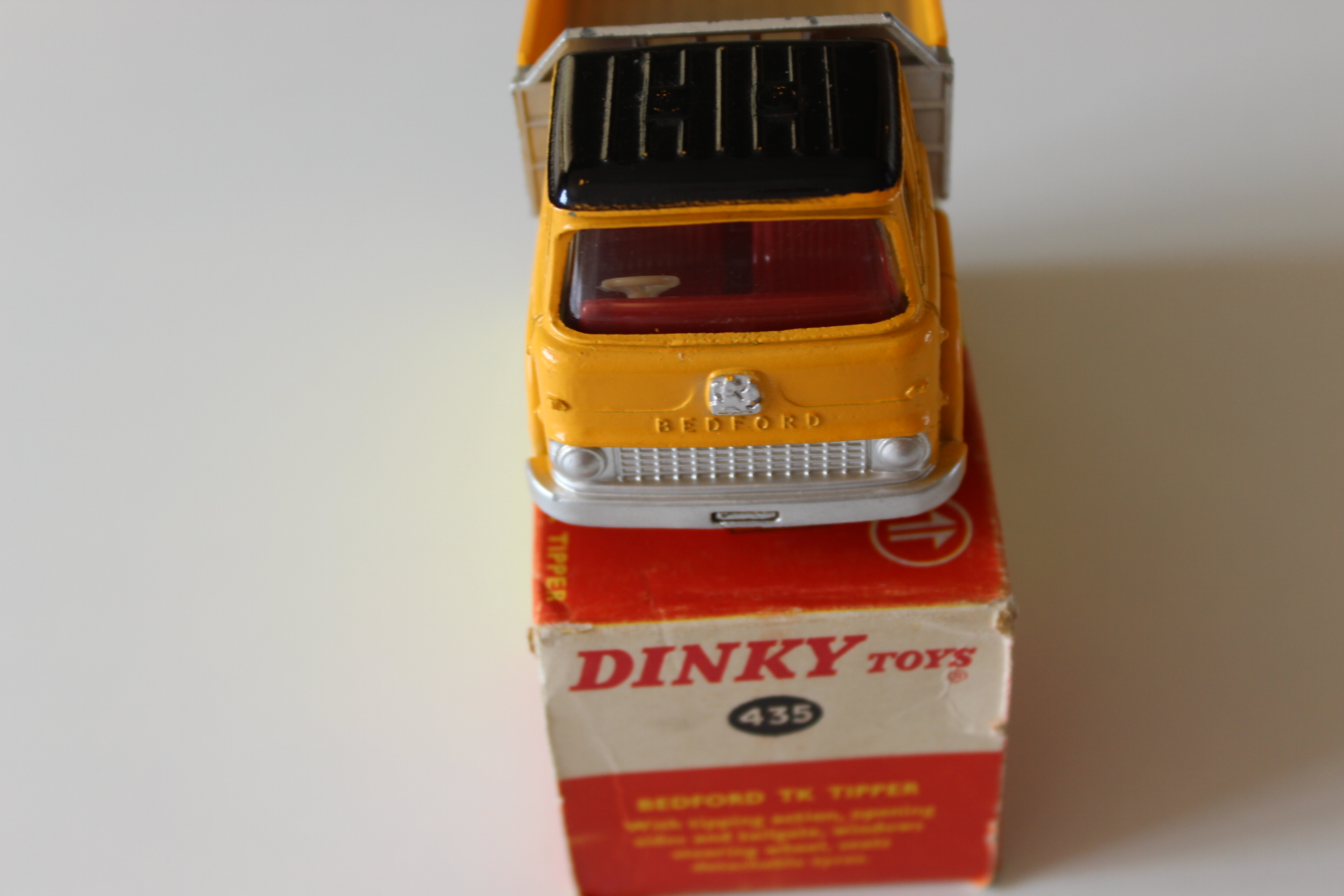bedford tk tipper dinky toys 435 front