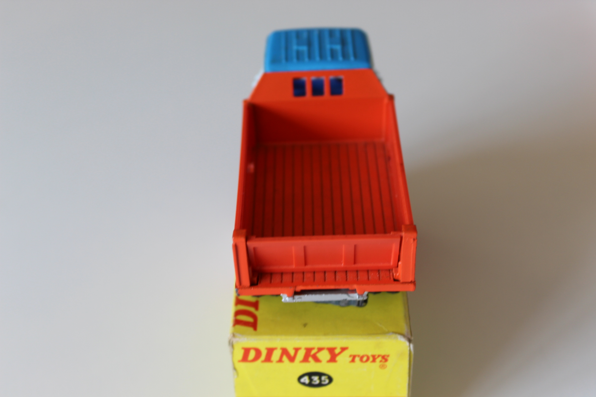 bedford tk tipper dinky toys 435 back