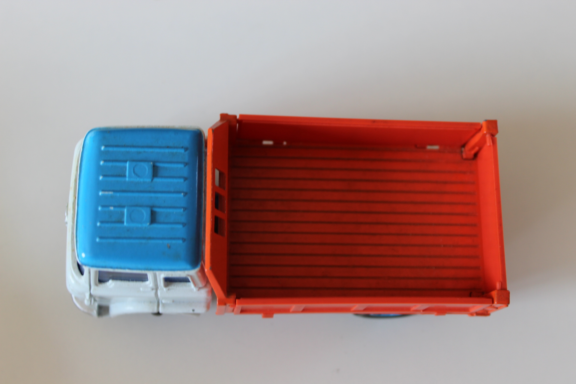 bedford tk tipper dinky toys 435 top