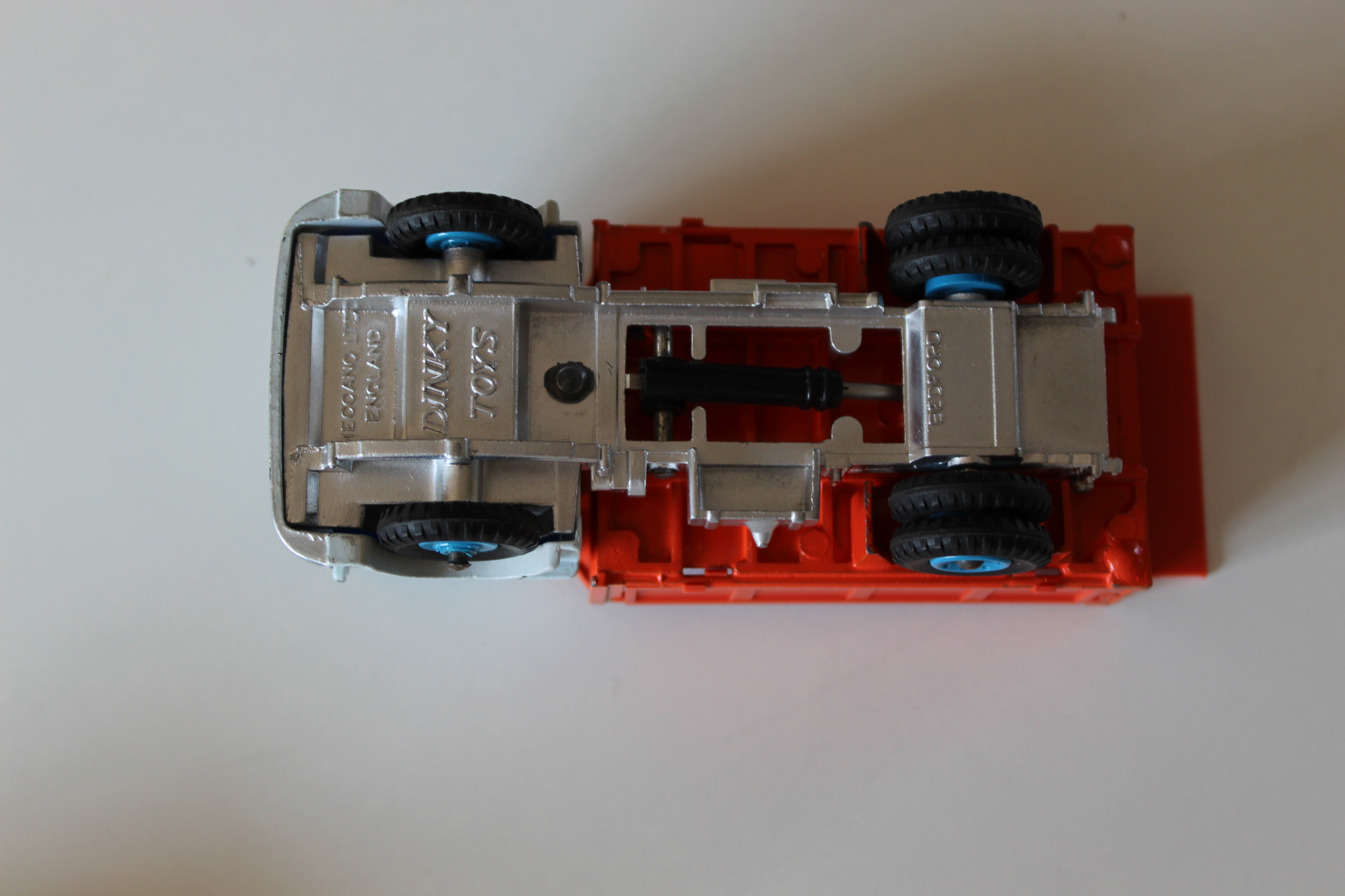 bedford tk tipper dinky toys 435 base