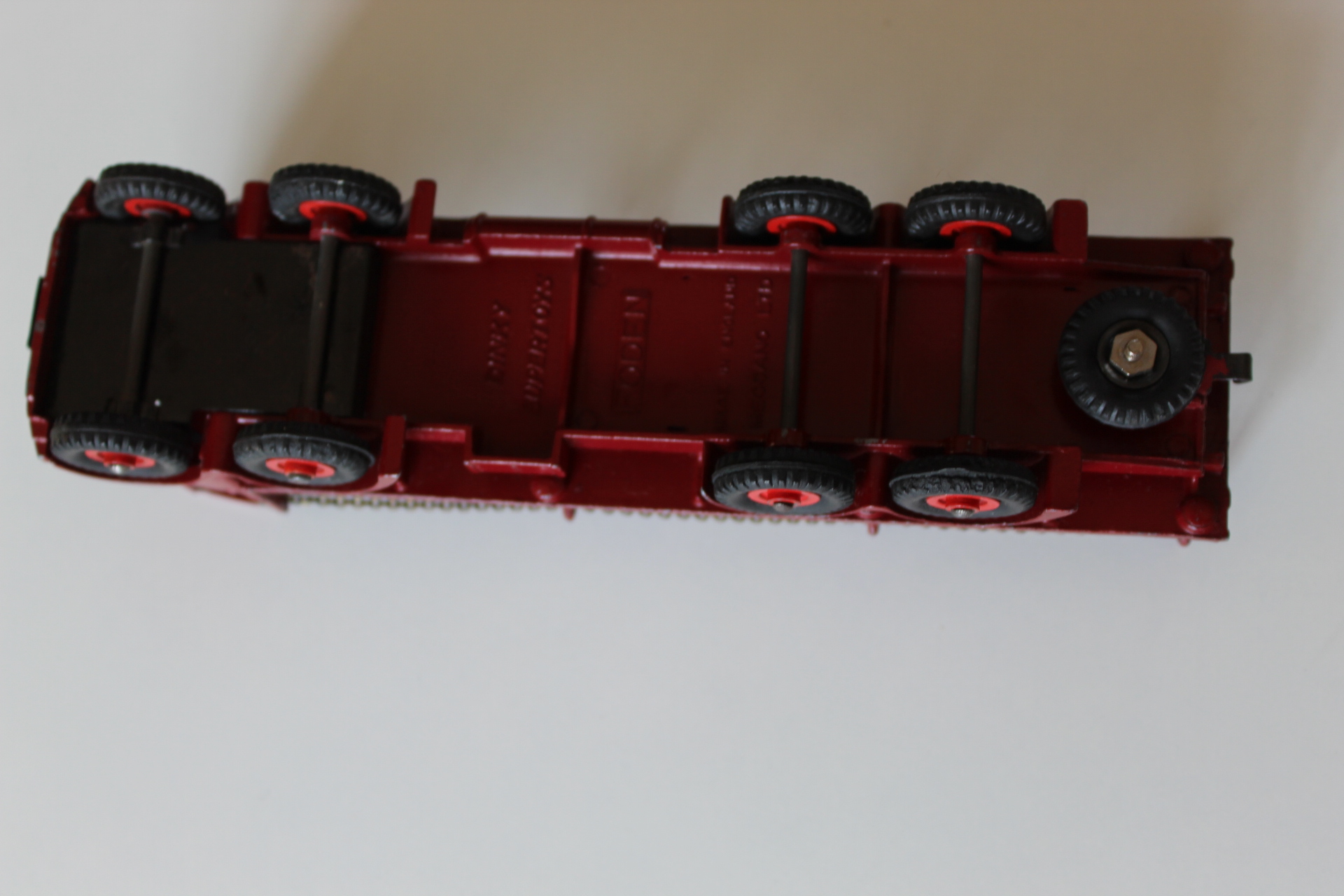 foden 2nd cab chain lorry dinky toys 905 base