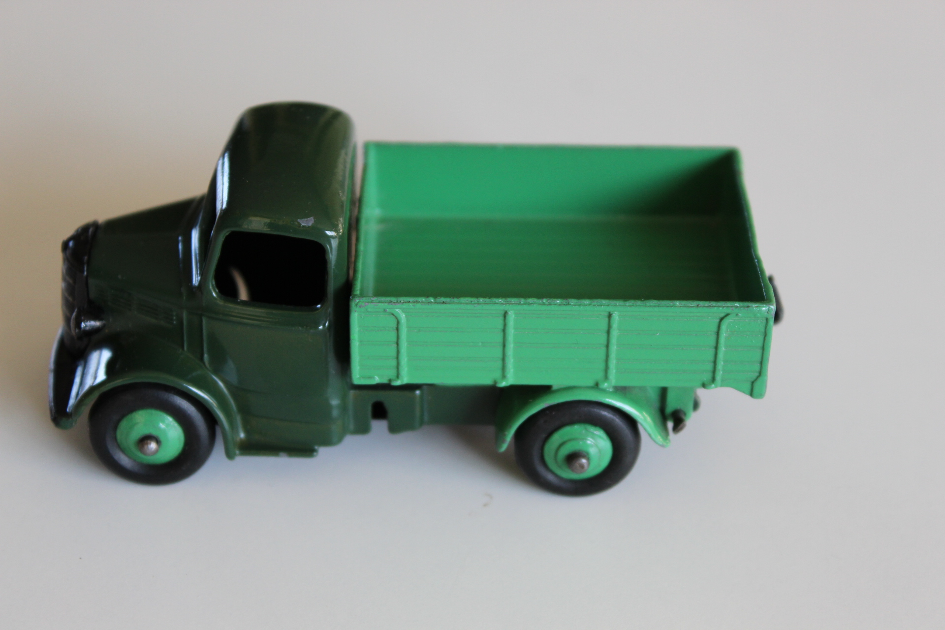 bedford truck dinky toys 25w