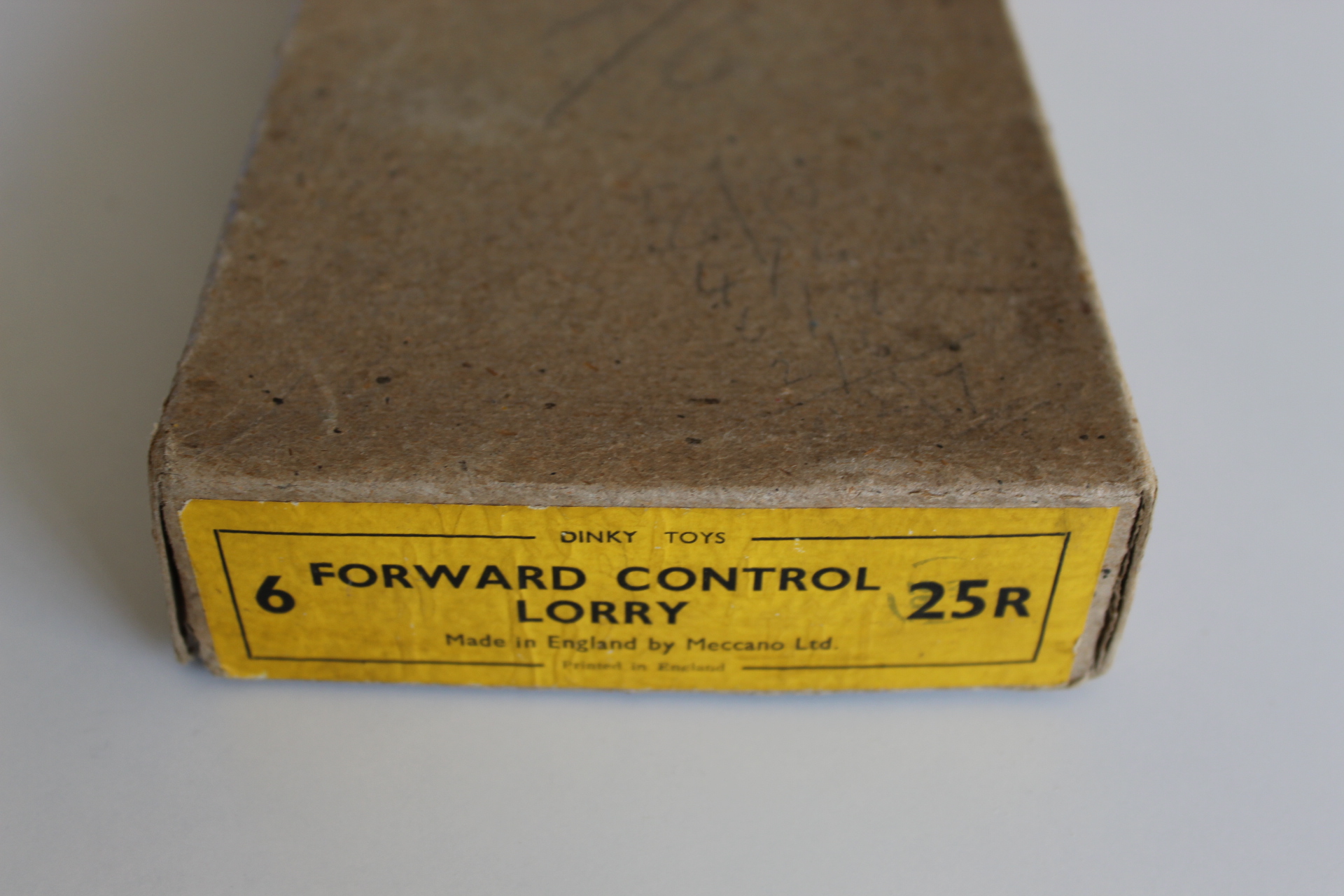 forward control lorry and atrade box dinky toys 25r box front