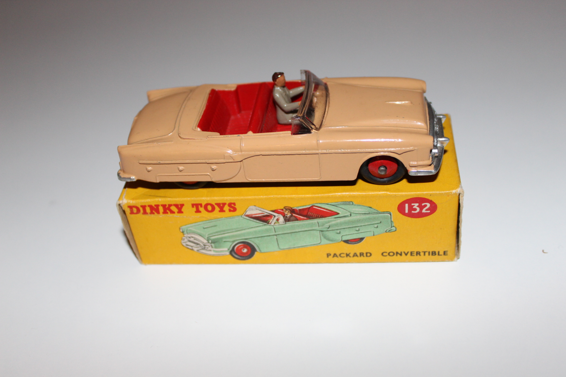 packard convertible dinky toys 132 side