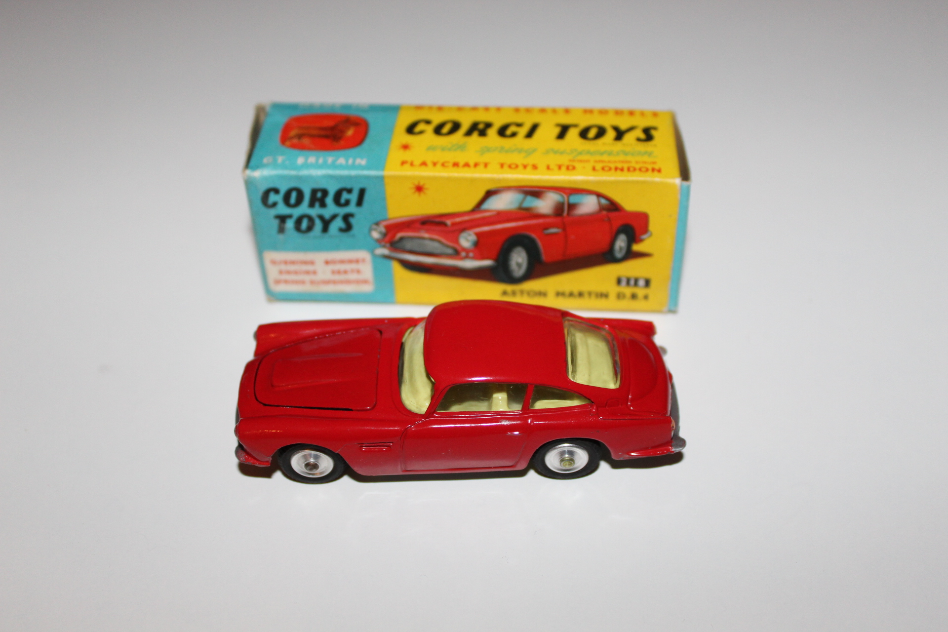 aston martin db4 corgi toys 218