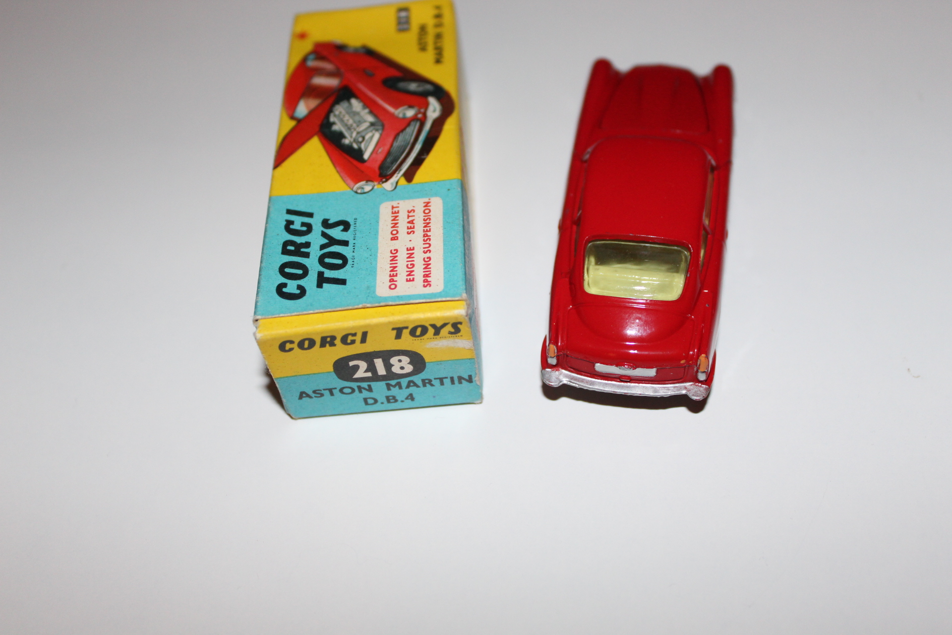 aston martin db4 corgi toys 218 back