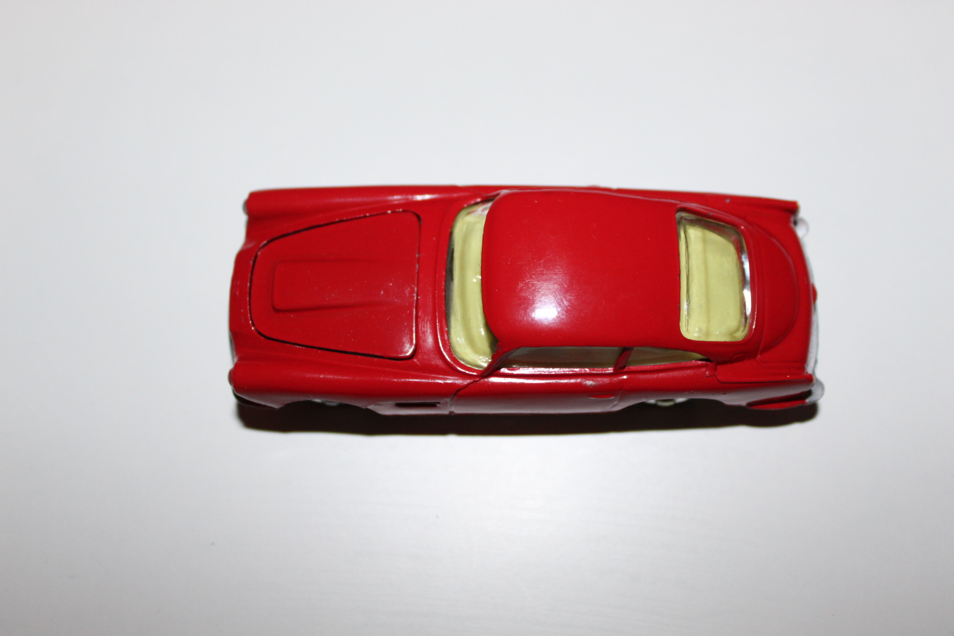 aston martin db4 corgi toys 218 top