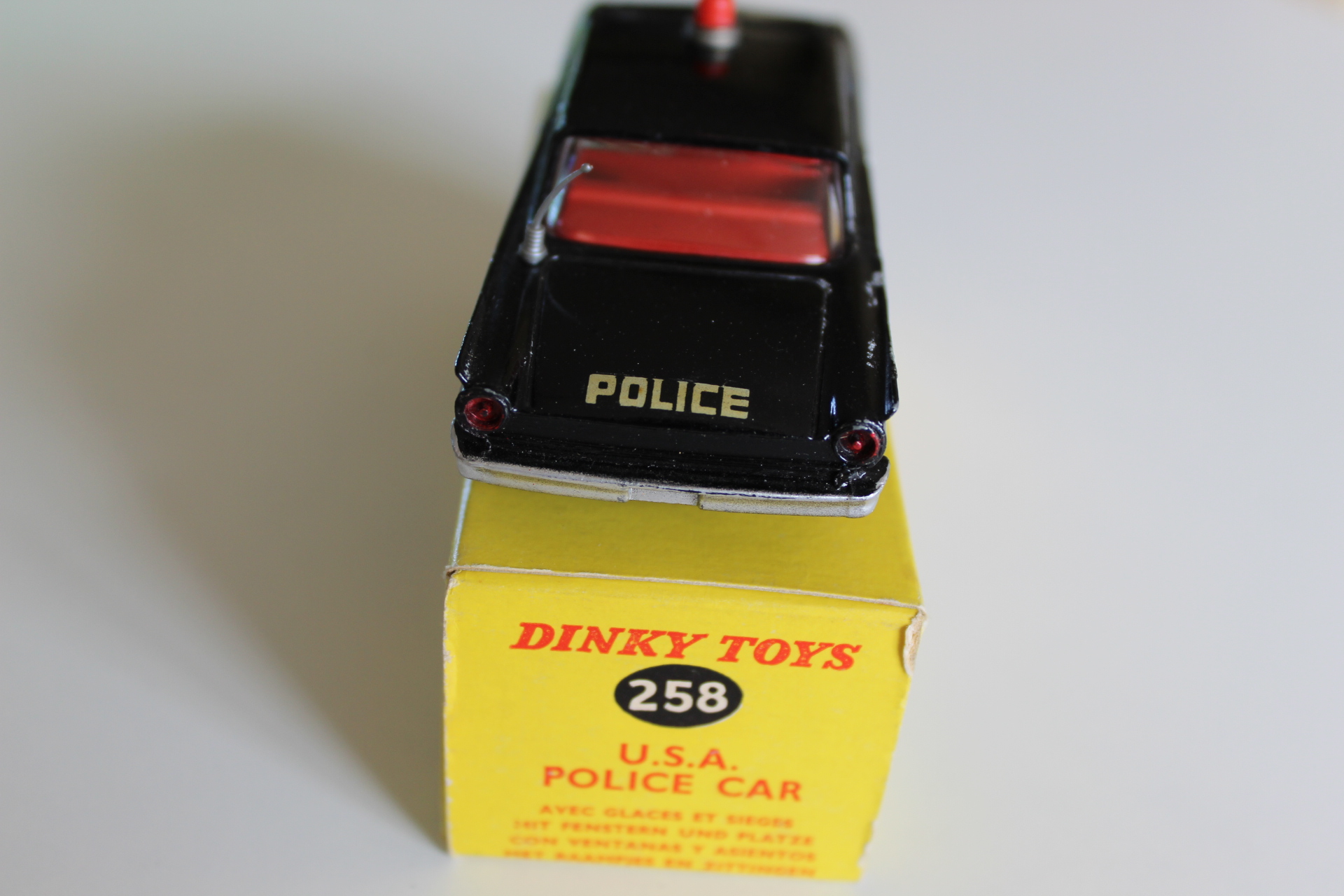 ford fairlane usa police car back