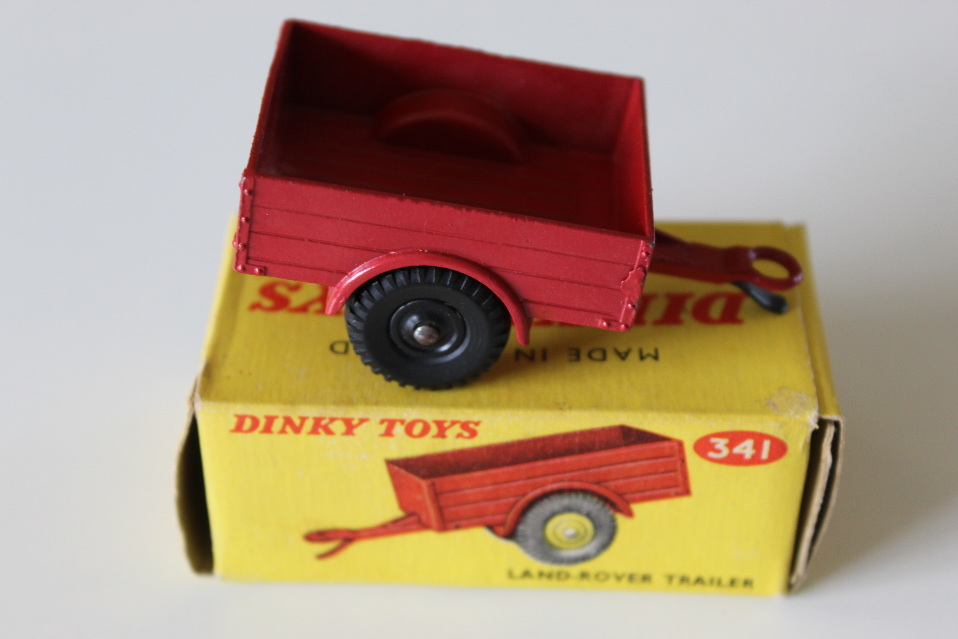 land-rover trailer dinky toys 341 side