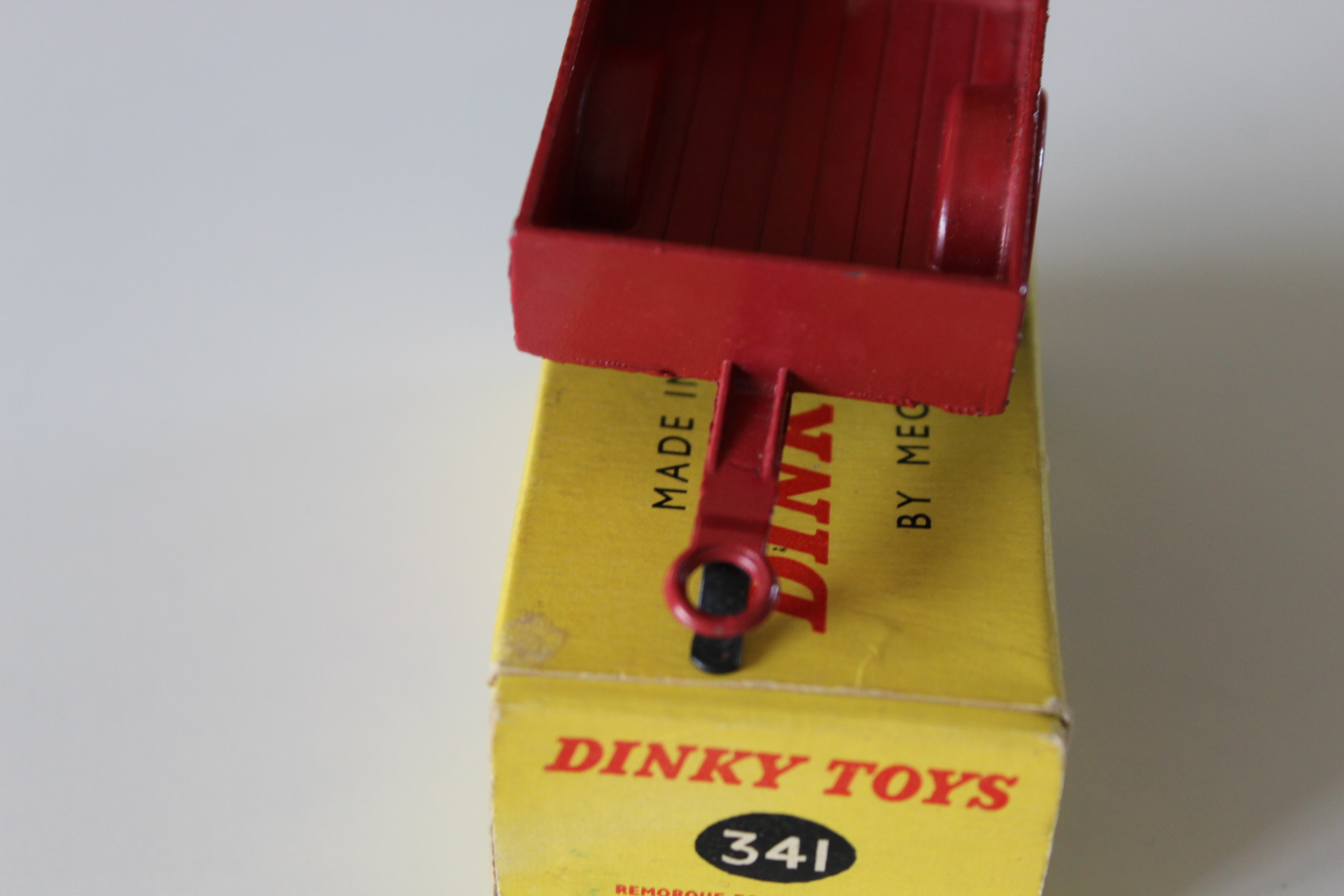 land-rover trailer dinky toys 341 front