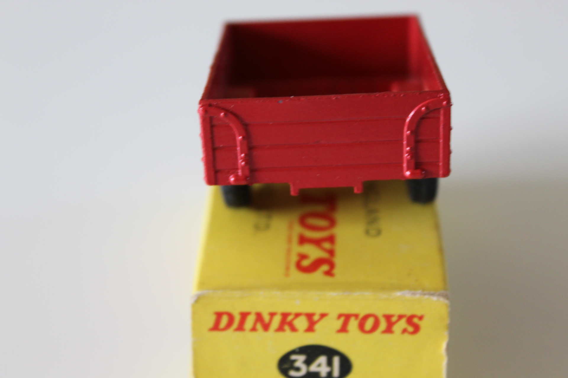land-rover trailer dinky toys 341 back