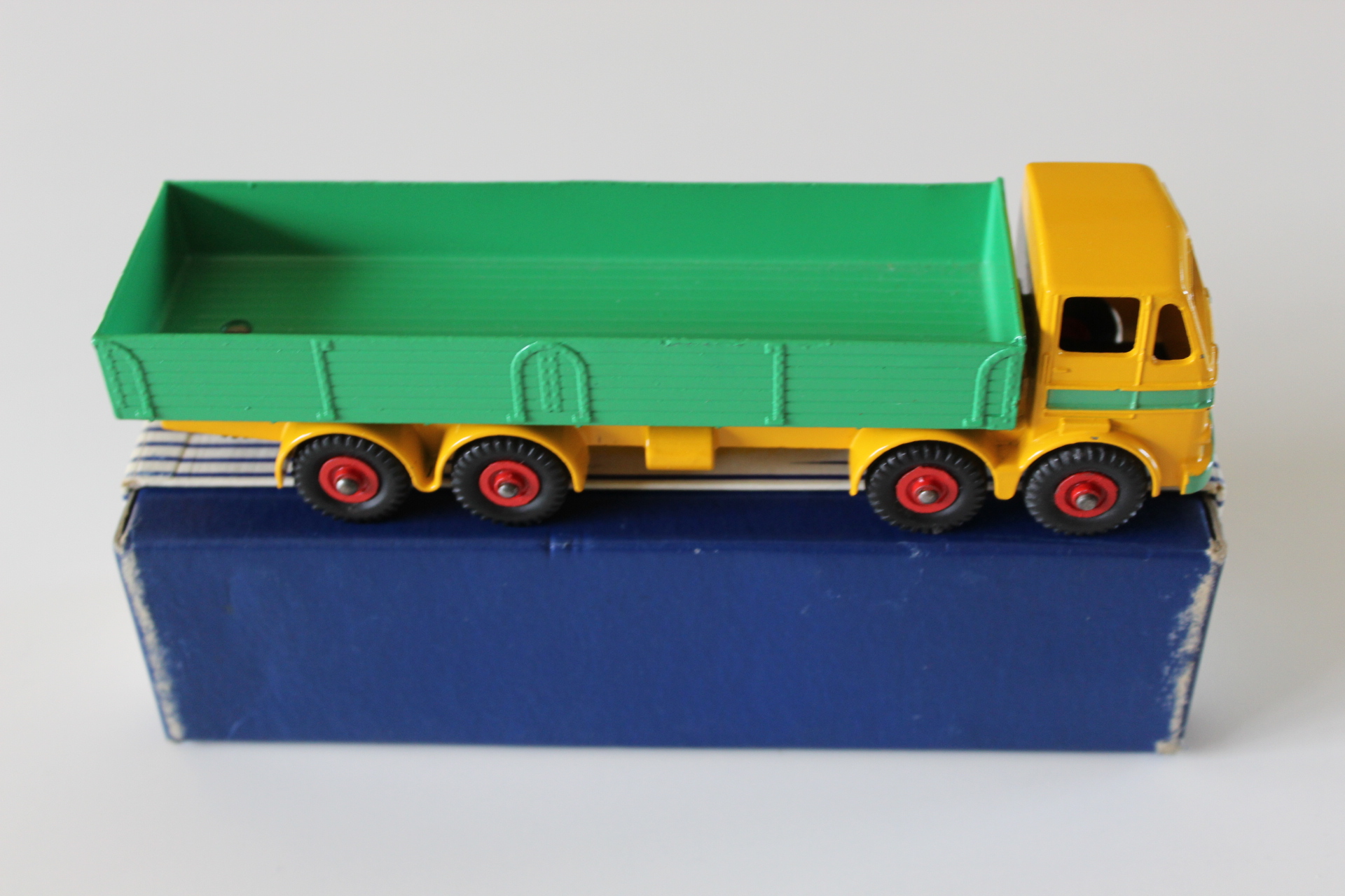 leyland octopus wagom dinky toys 934 side