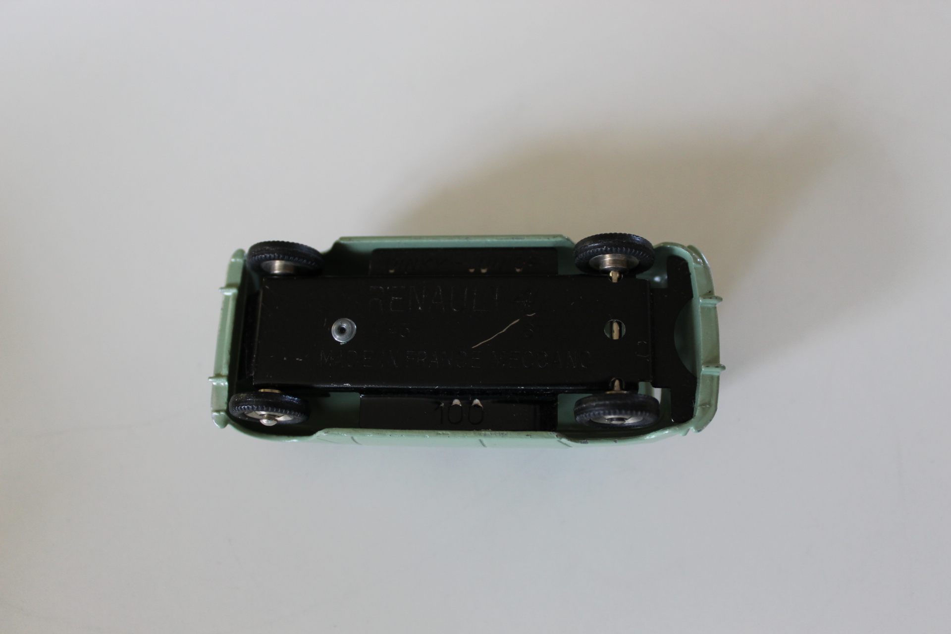 renault 4 french dinky toys junior 100 base