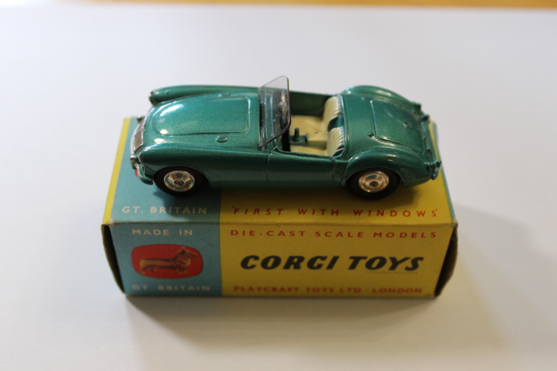 mga sports car corgi toys 302