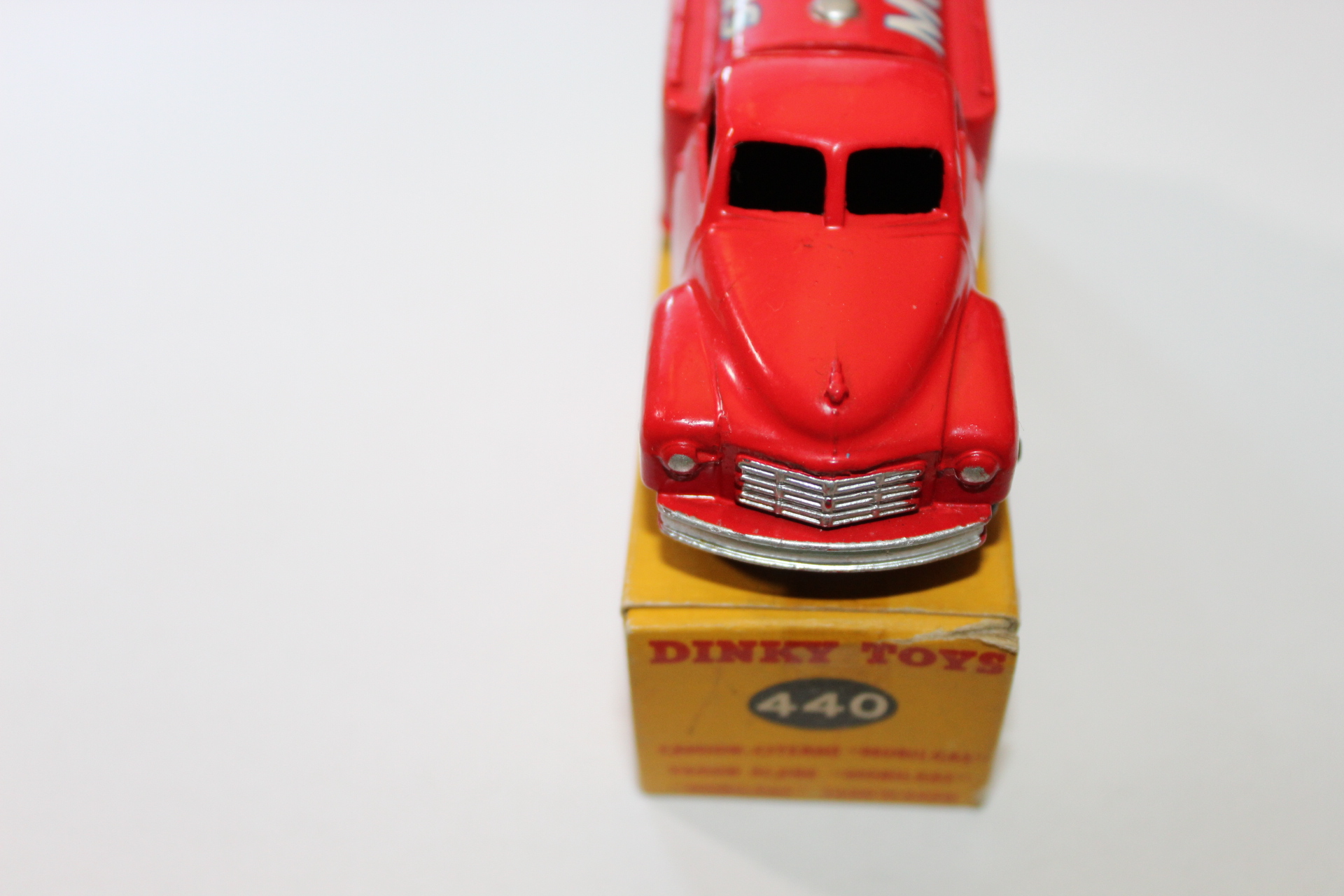 studebaker mobilgas petrol tanker dinky toys 440 front