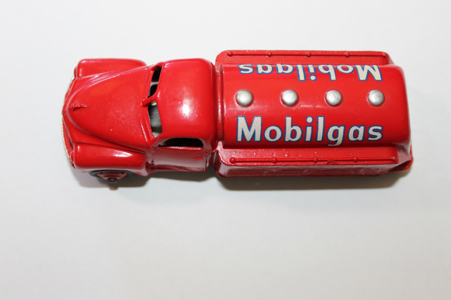 studebaker mobilgas petrol tanker dinky toys 440 top