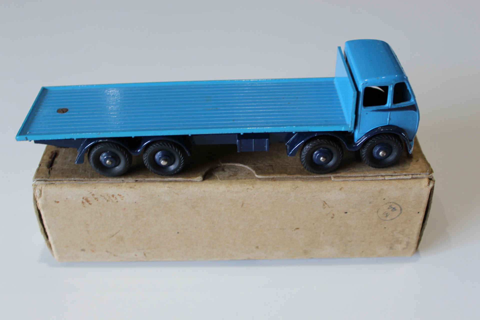 1st cab foden flatbed blue dinky toys 902 side