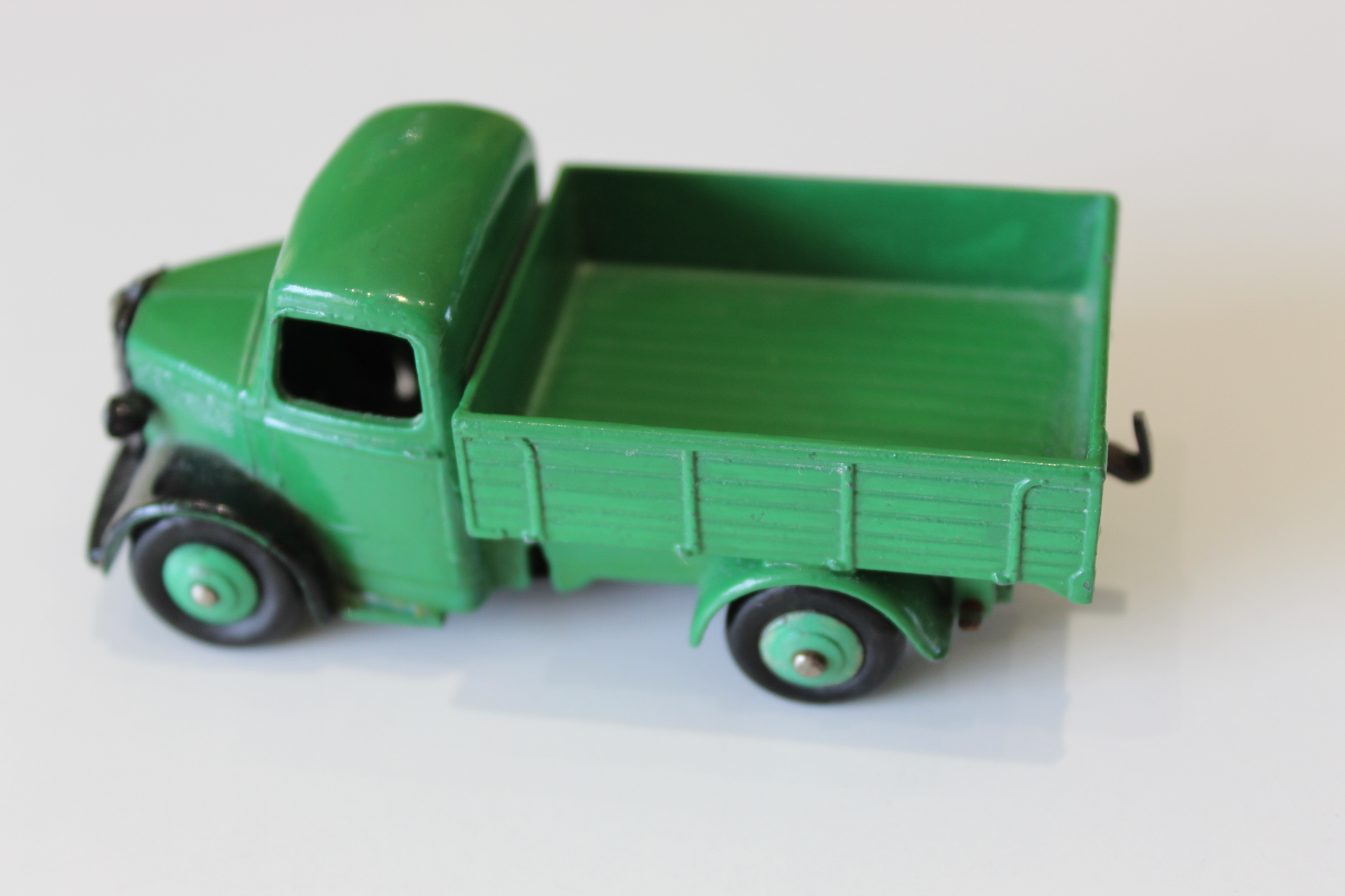 bedford truck dinky toys 25w