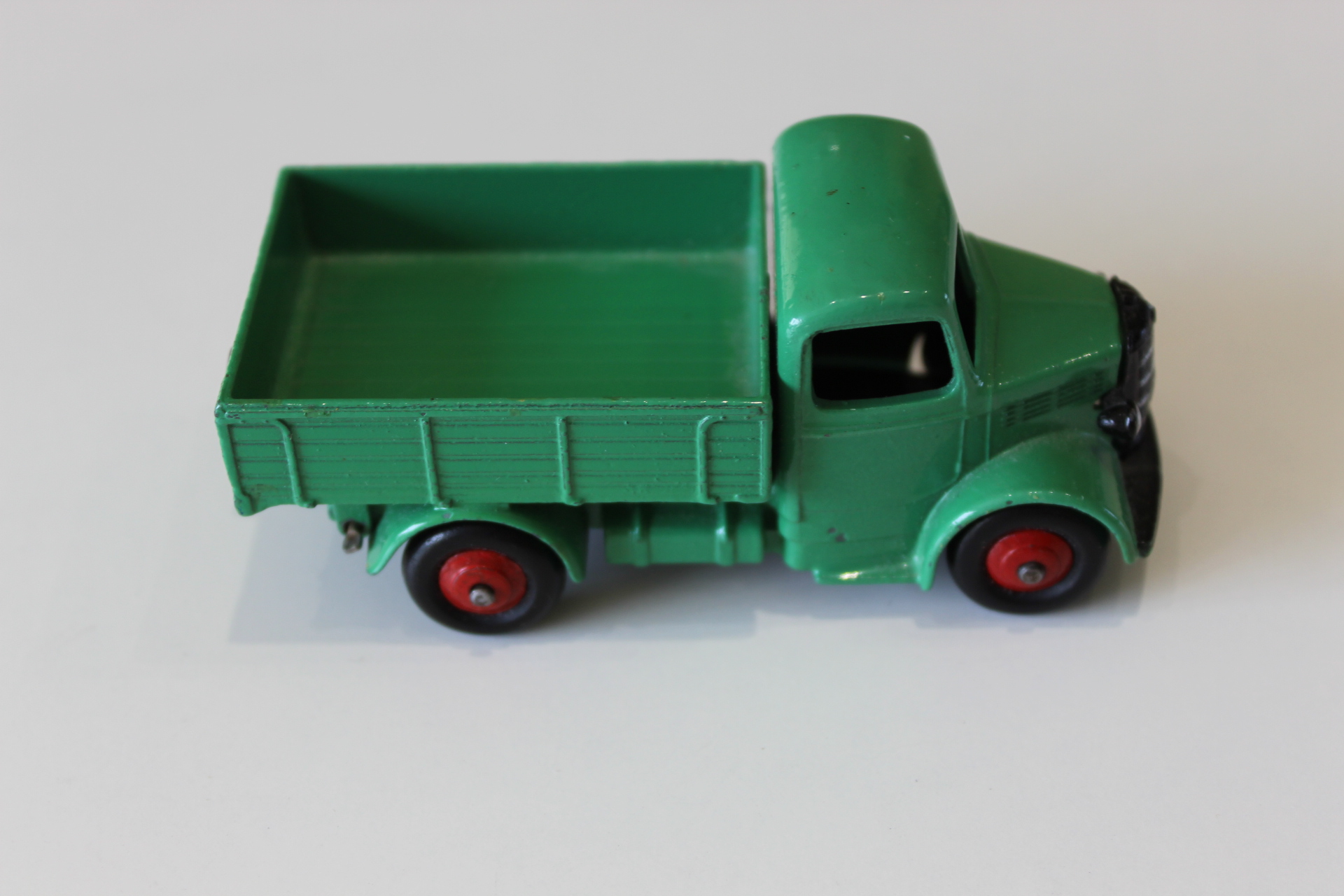 bedford truck dinky toys 25w side